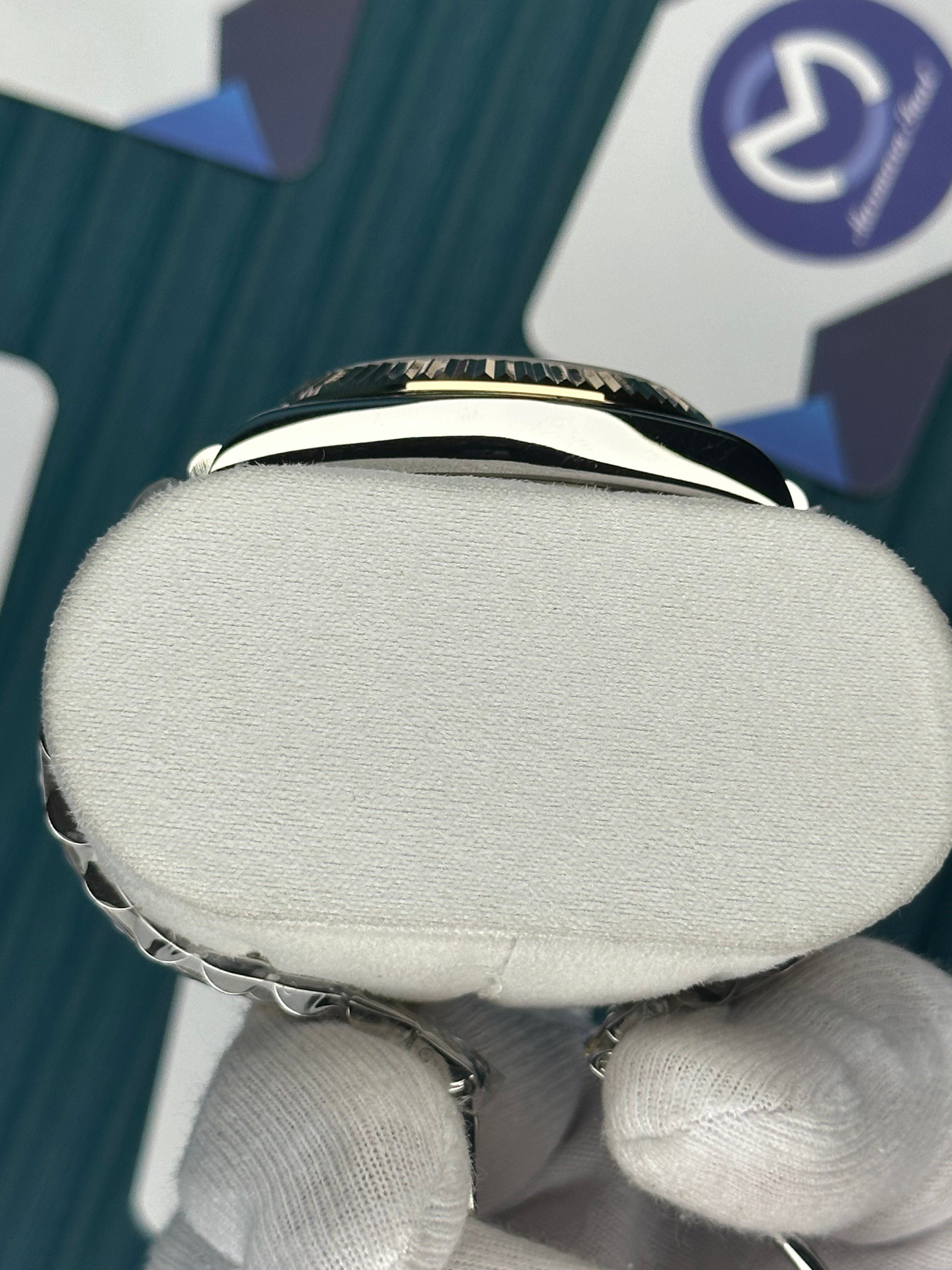 ROLEX SKY-DWELLER GOLD DIAL GOLD-SILVER JUBILE