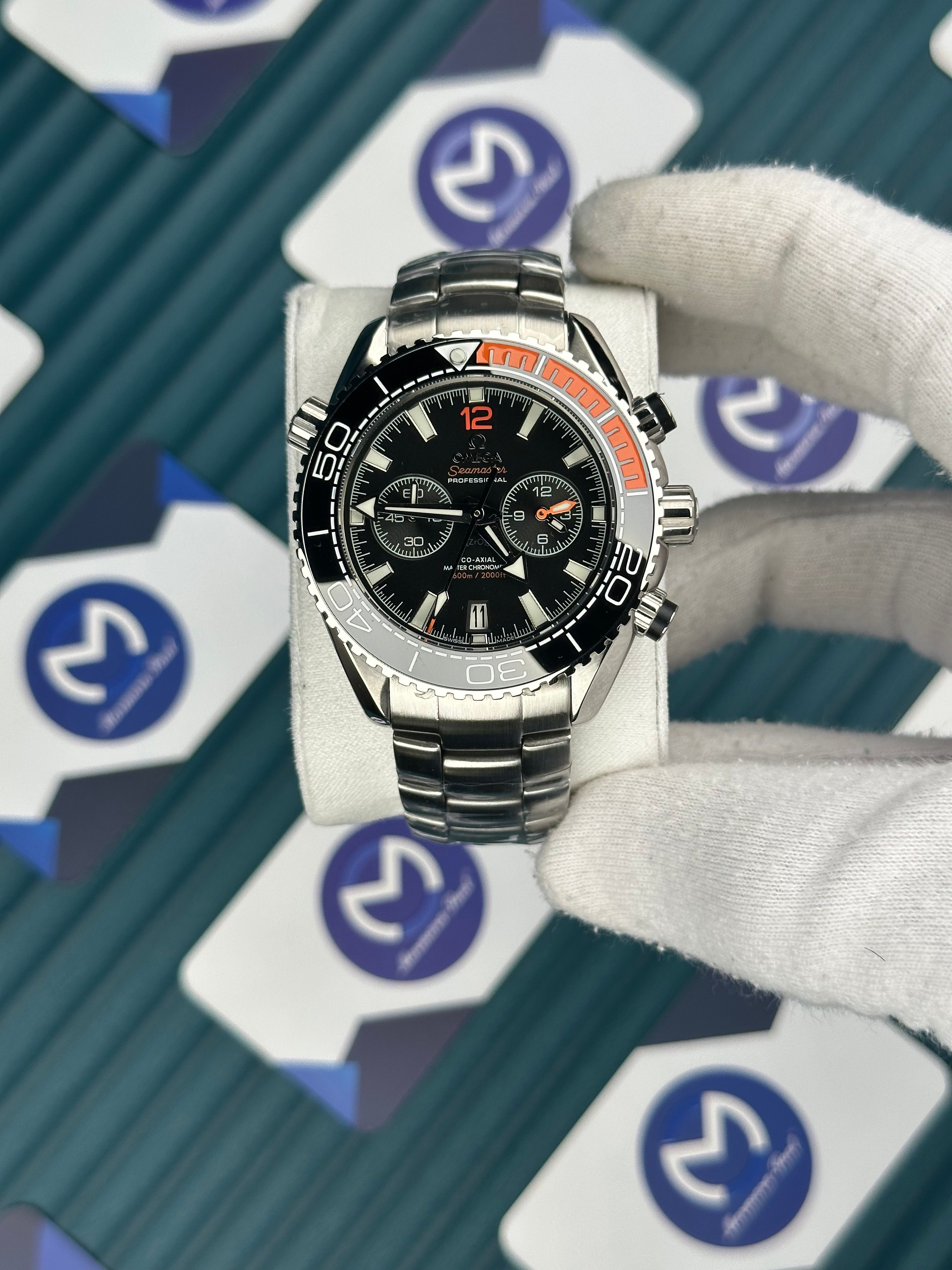 Omega Seamaster Planet Ocean Turuncu Siyah Bezel Fonksiyonlu Siyah Kadran