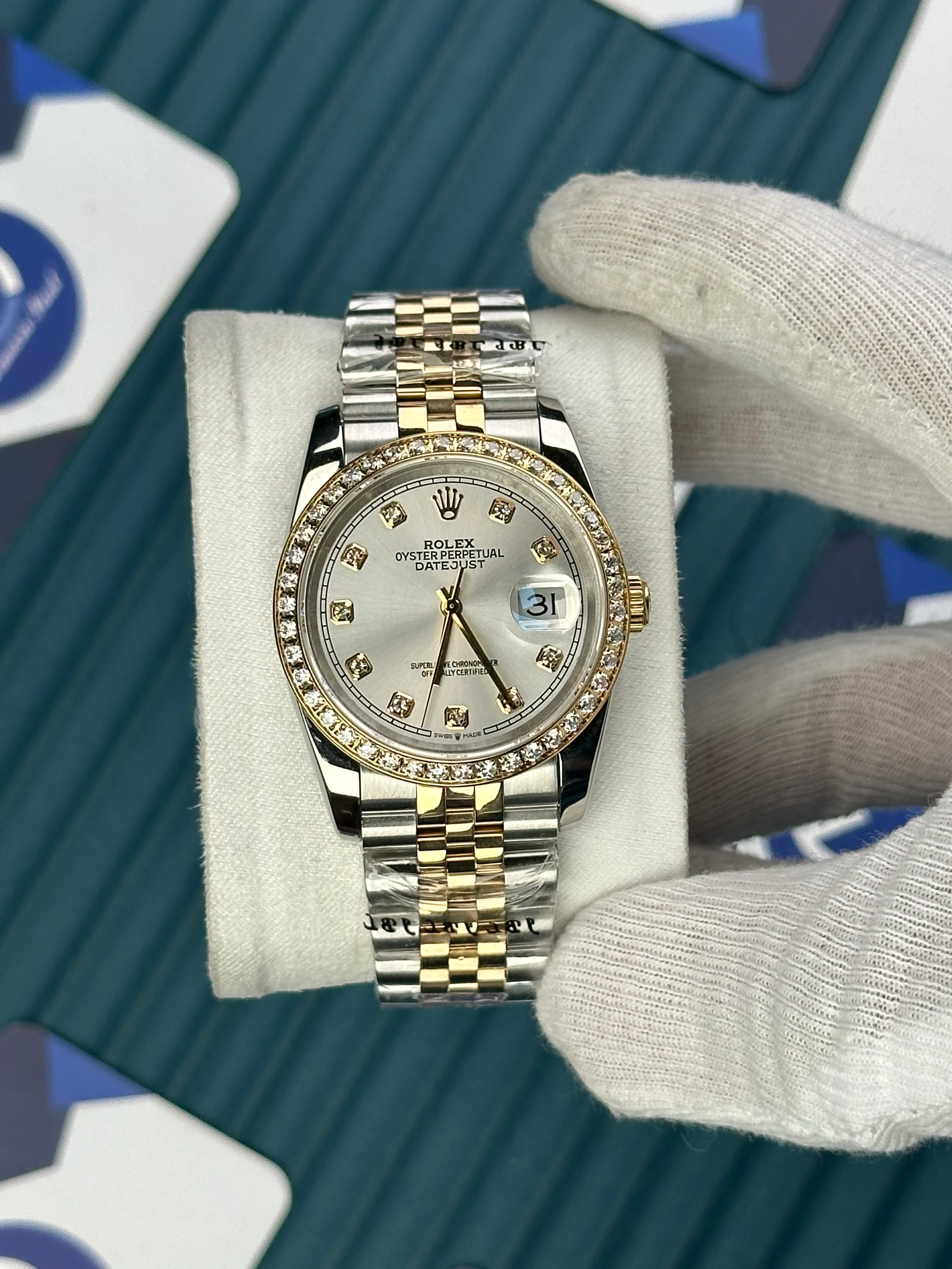ROLEX 36 MM DATEJUST OFF WHITE DIAL DIAMOND INDEX AND BEZEL GOLD-SILVER JUBILE 