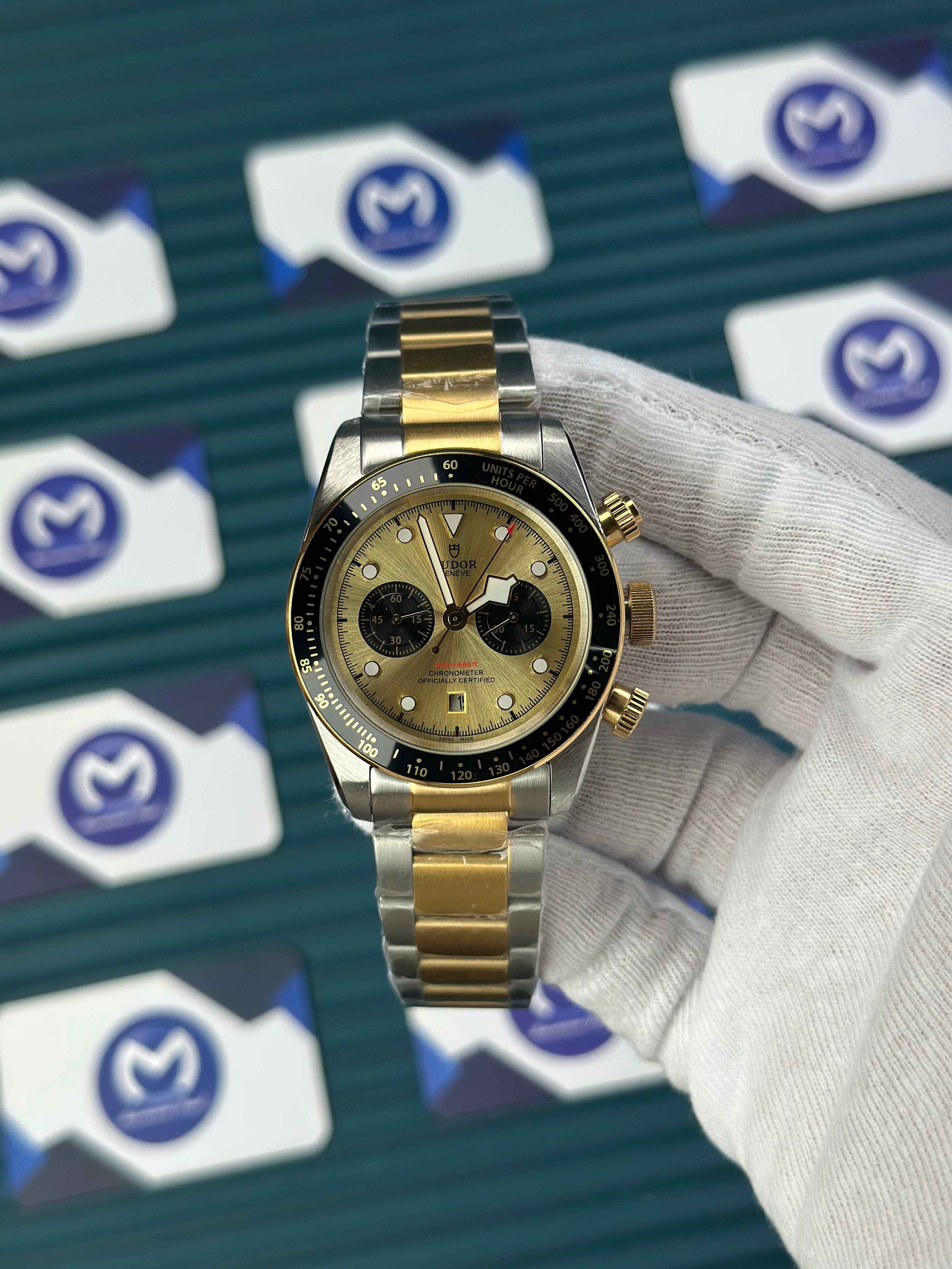 TUDOR BLACK BAY CHRONO GOLD DIAL BLACK CHRONO GOLD-SILVER OYSTER