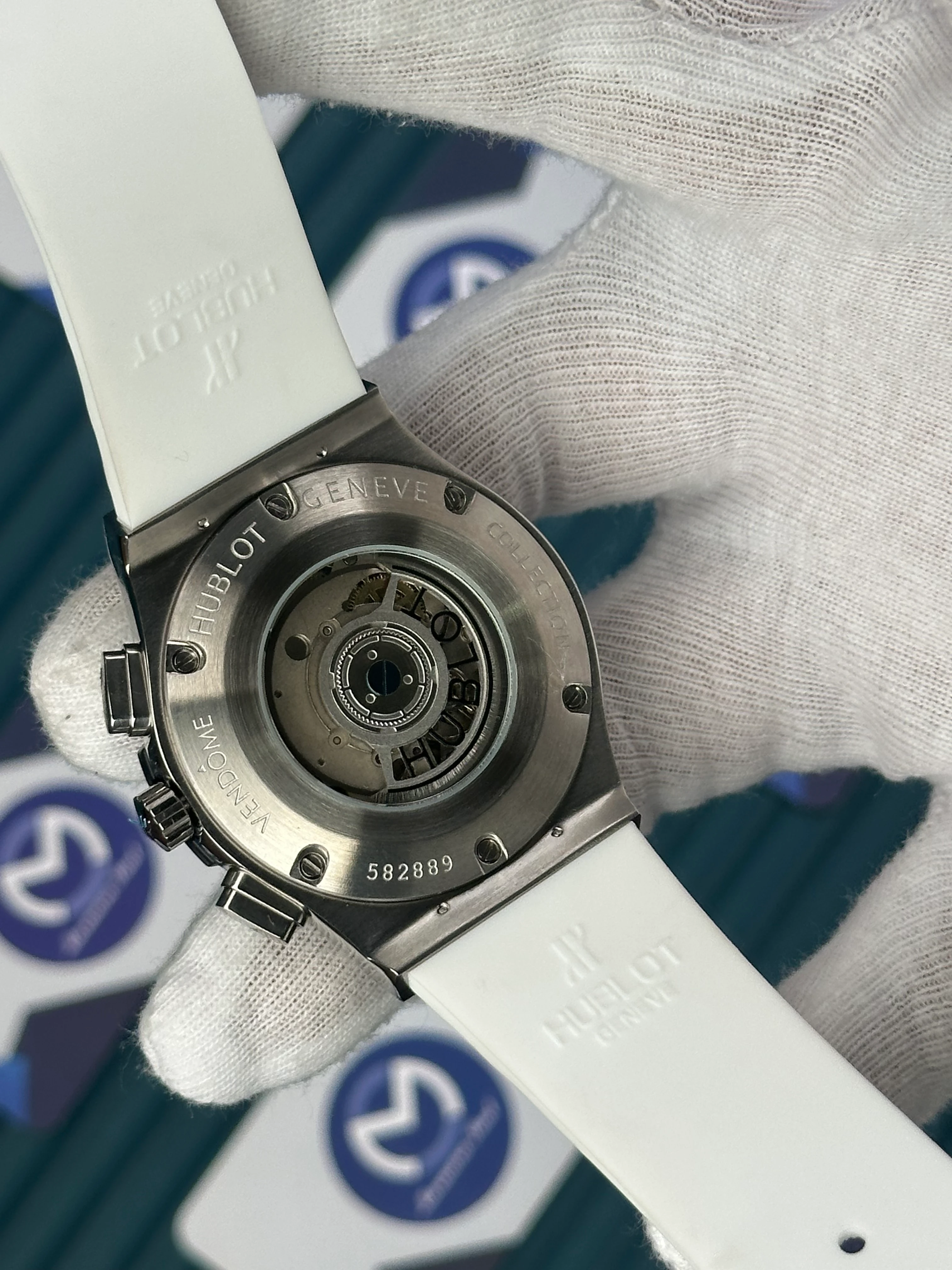 HUBLOT AUTOMATIC WHITE DIAL CHRONOGRAPH DIAMOND BEZEL WHITE RUBBER CORD 