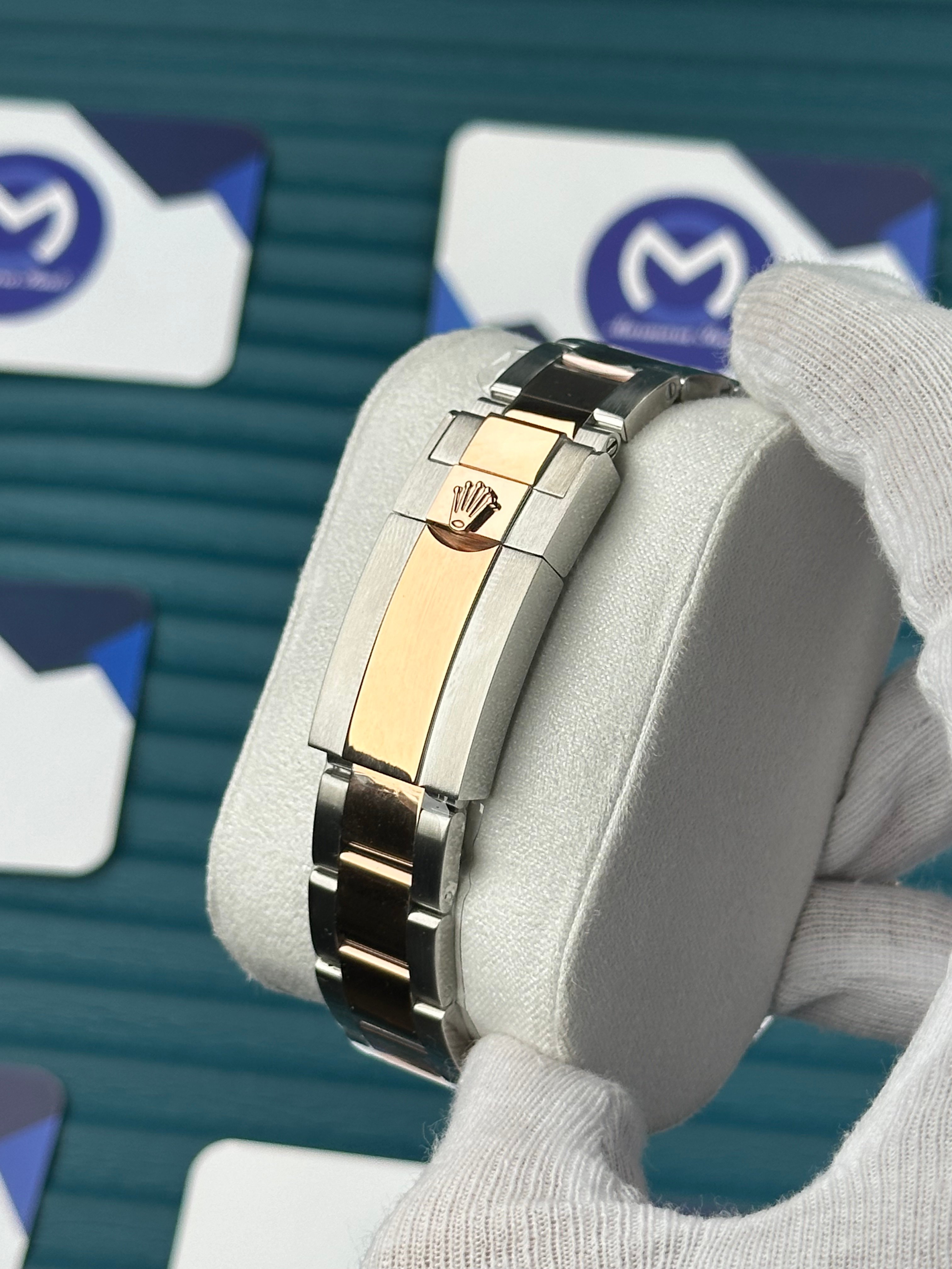 ROLEX YACHT-MASTER WHITE BLUE ROSE-SILVER OYSTER