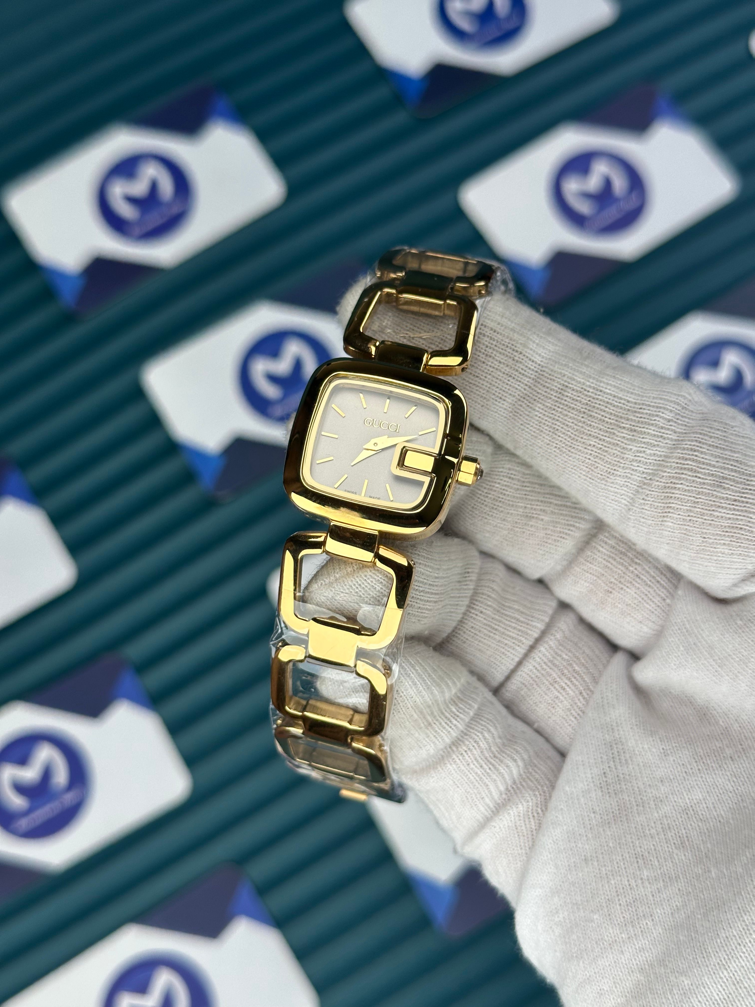 GUCCI WOMAN RING BRACELET WHITE DIAL GOLD CORD