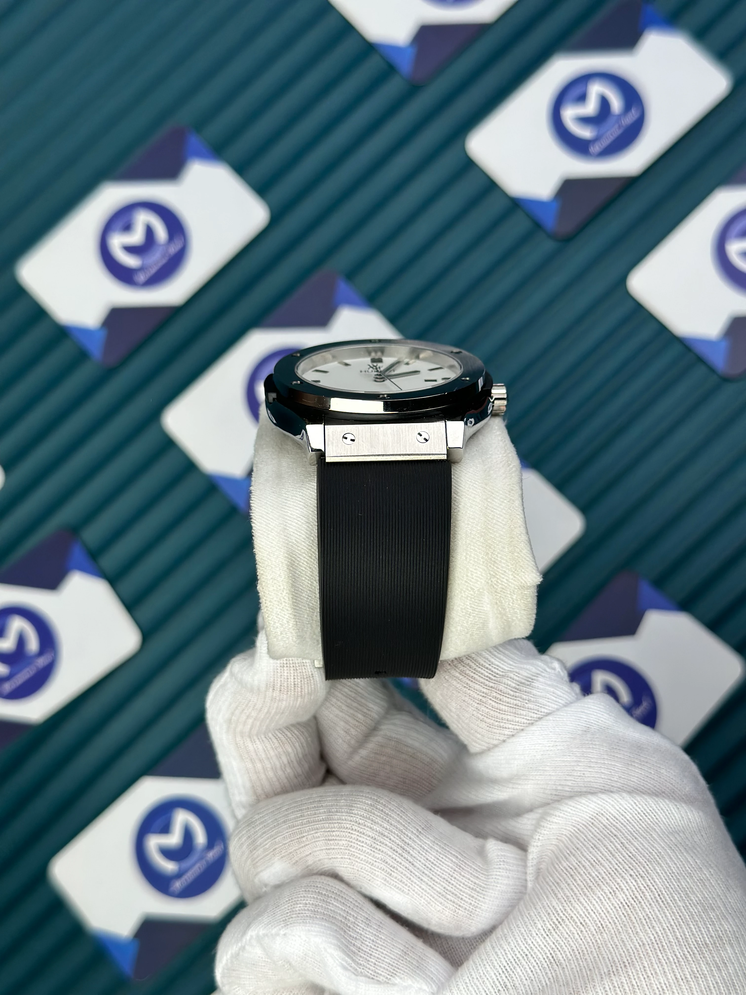 HUBLOT GENEVE AUTOMATIC VENDOME WHITE DIAL SILVER CASE BLACK RUBBER CORD 