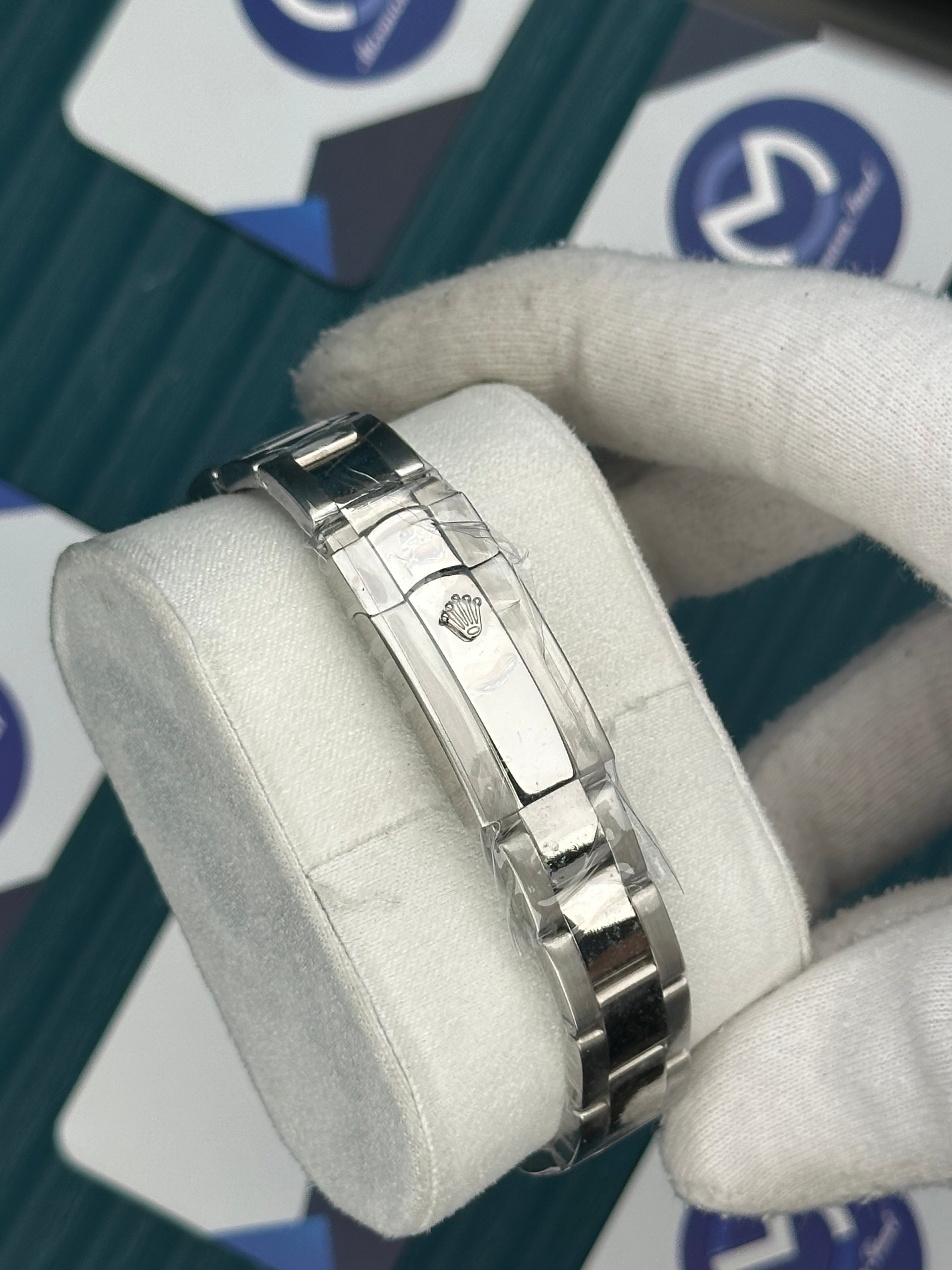 ROLEX 31 GREY DIAL SILVER OYSTER