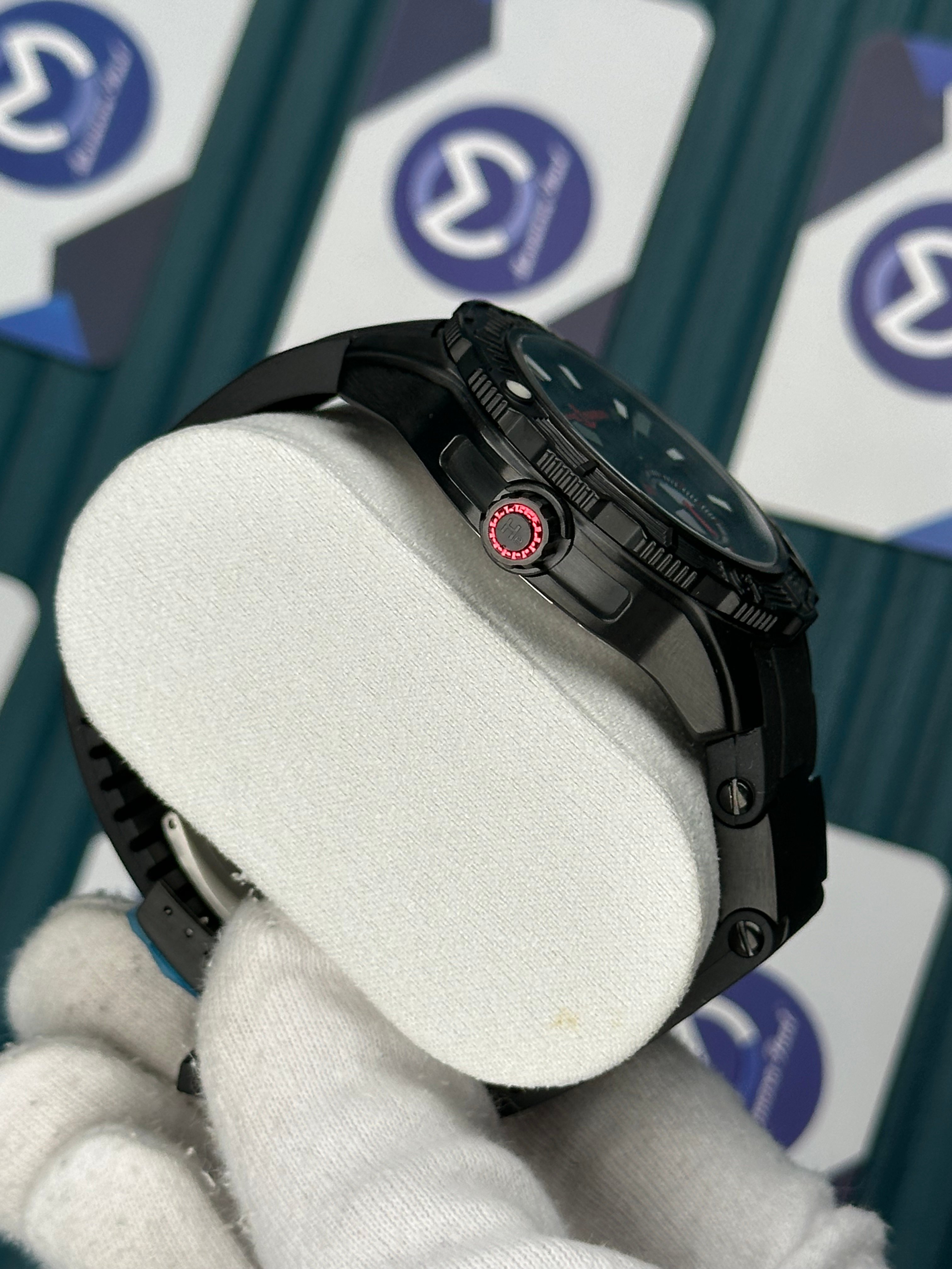 Ulyse Nardin Hammerhead Shark Dark Red Detail