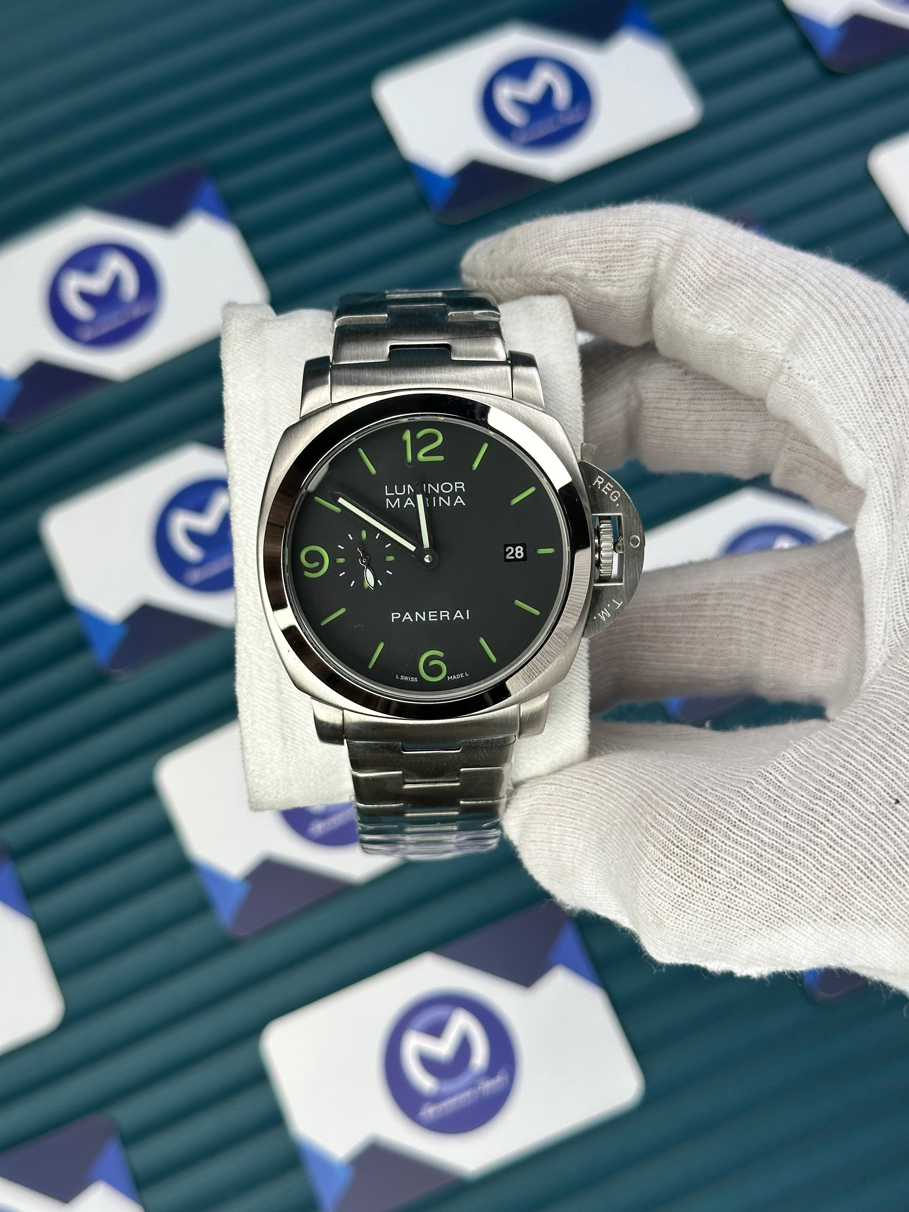 LUMINOR MARINA PANERAI BLACK DIAL GREEN INDEX SILVER CORD