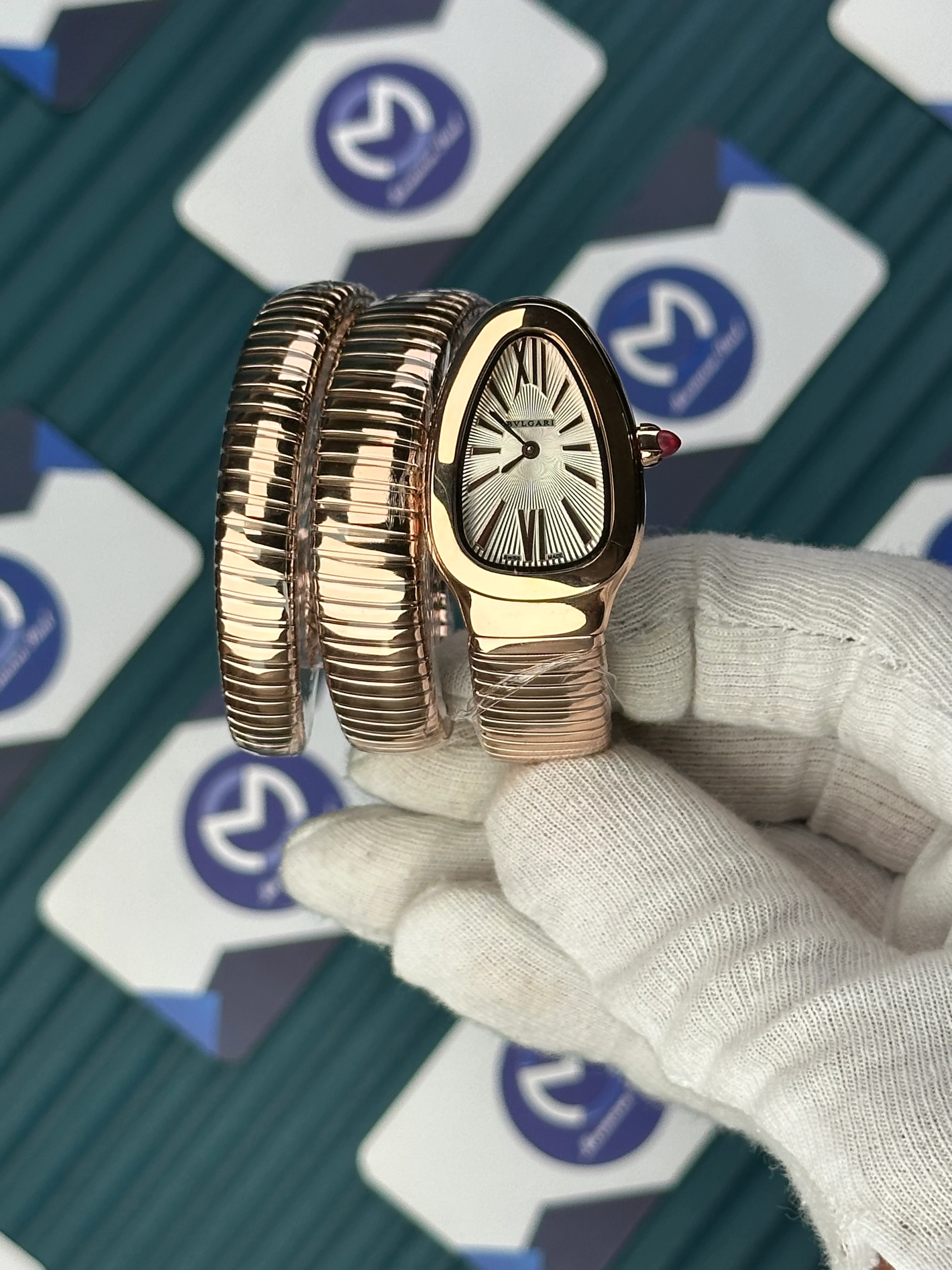 BVLGARI SERPENTI WHITE DIAL ROSE LONG TUBOGAS