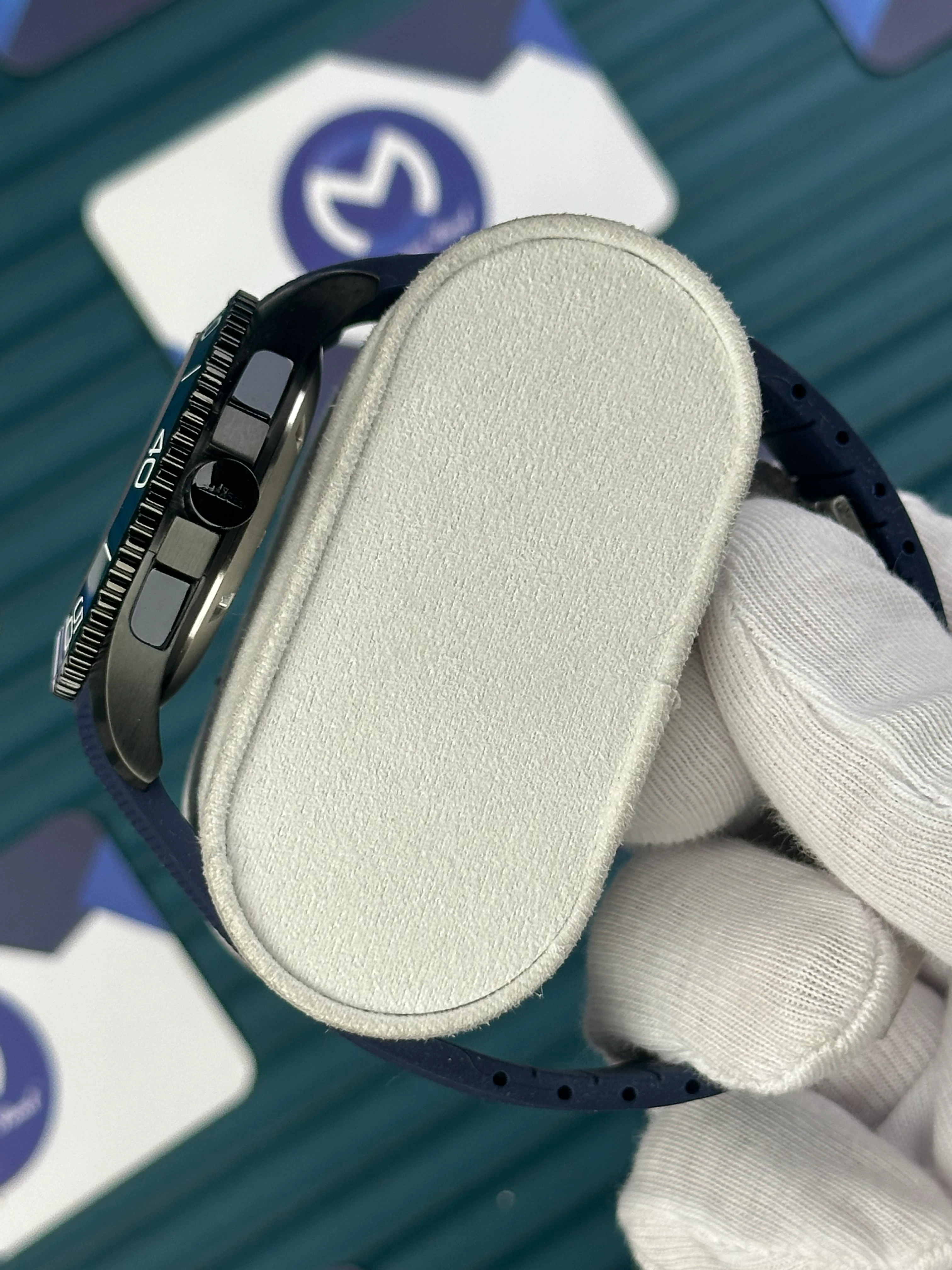 LONGINES HYDROCONQUEST AUTOMATIC BLUE DIAL CHRONOGRAPH BLUE RUBBER CORD