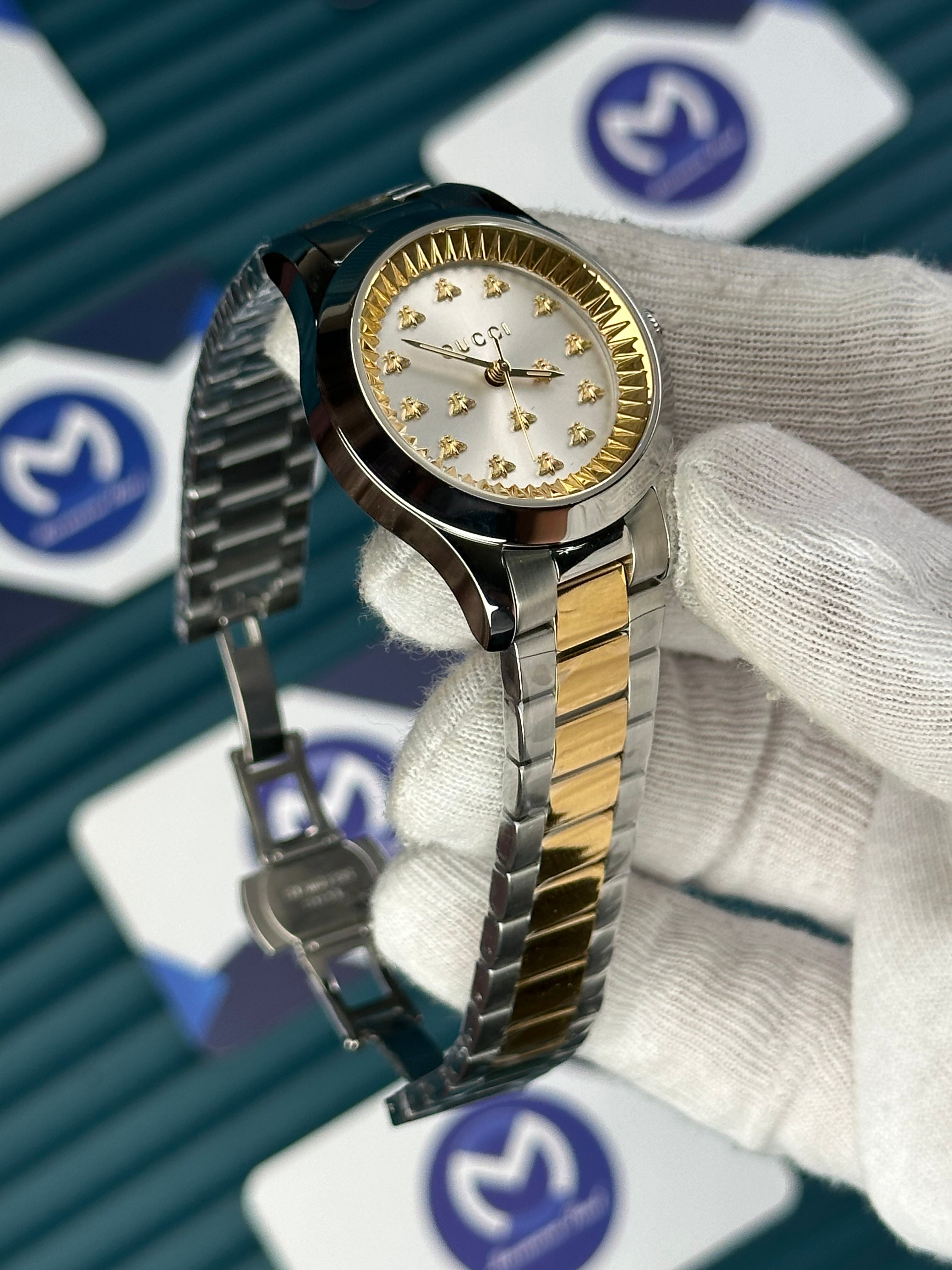 GUCCI WOMAN WHITE DIAL GOLD DETAILS BUTTERFLY MOTIF GOLD-SILVER