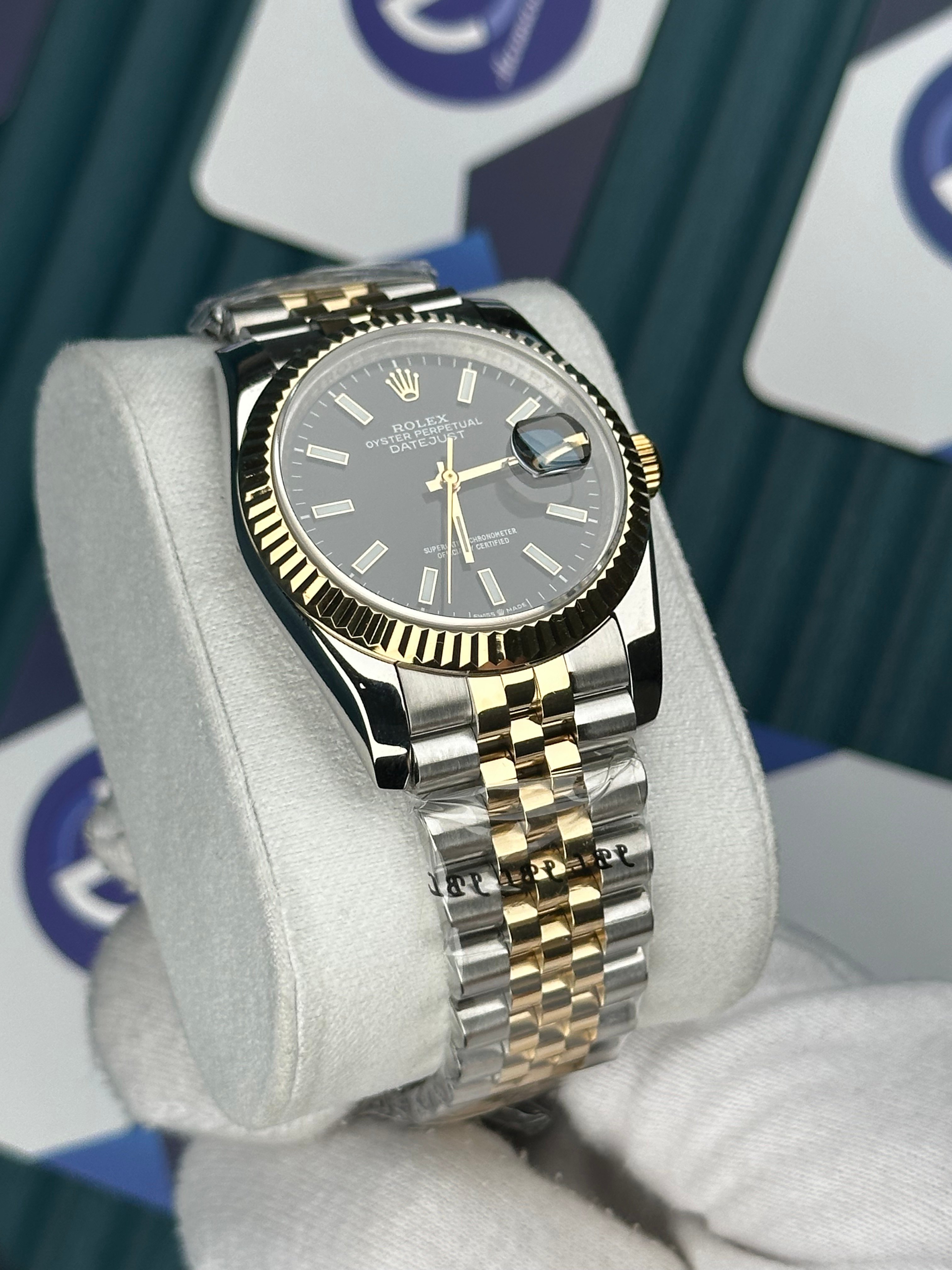 ROLEX 36 SİYAH KADRAN DÜZ INDEX GOLD-SILVER JUBILEE