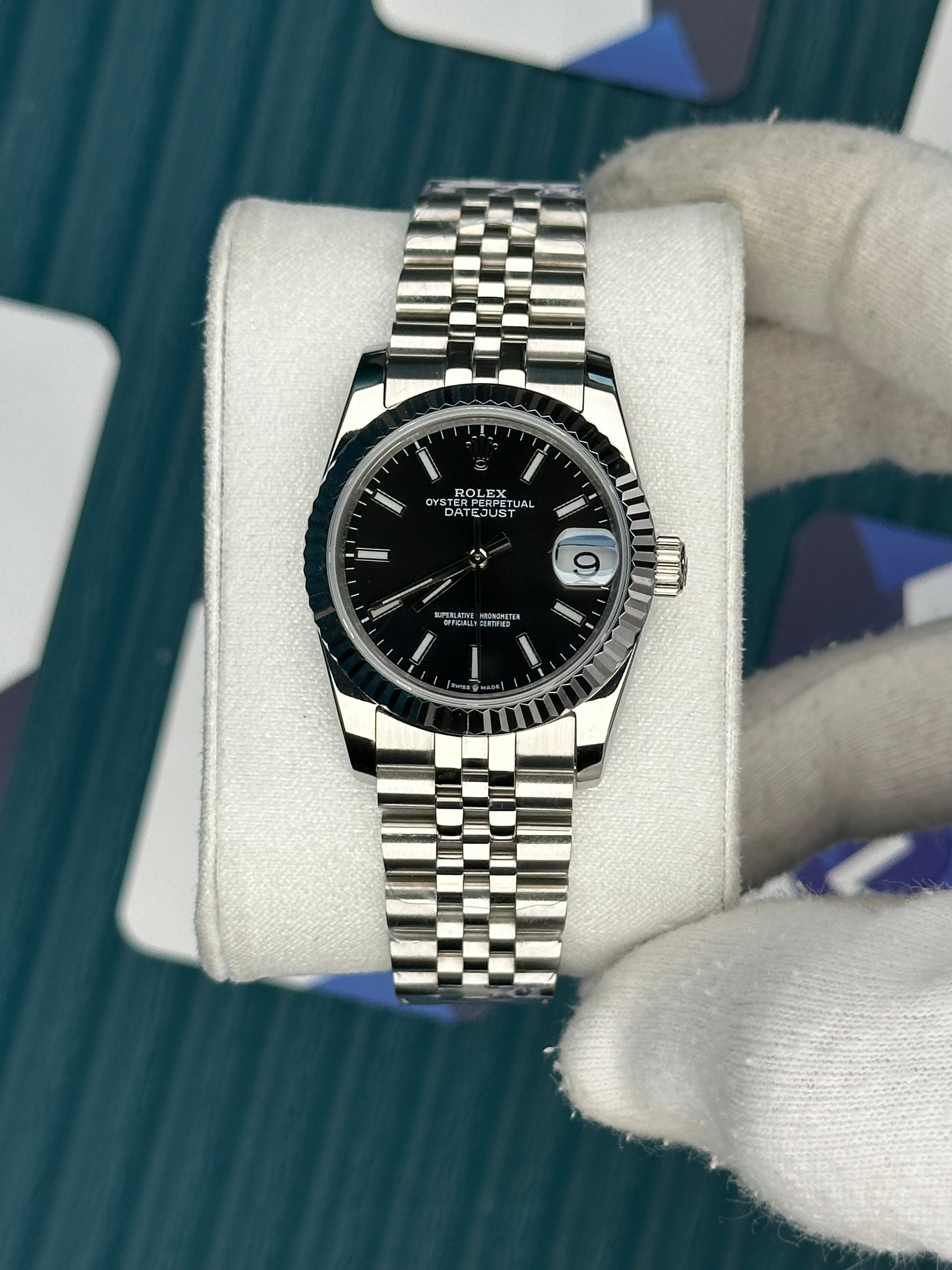 ROLEX 31 BLACK DIAL SILVER JUBILEE