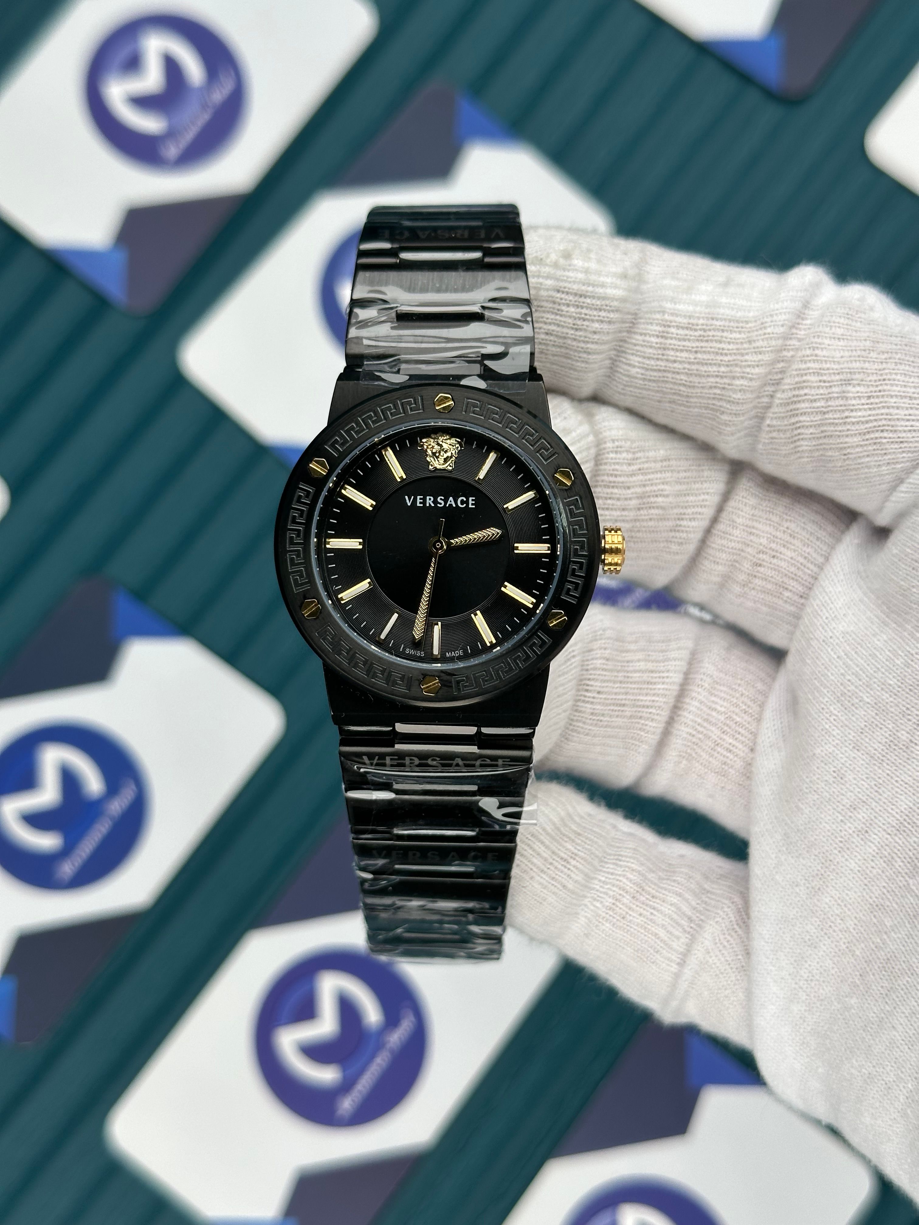 VERSACE 36 BLACK LADY