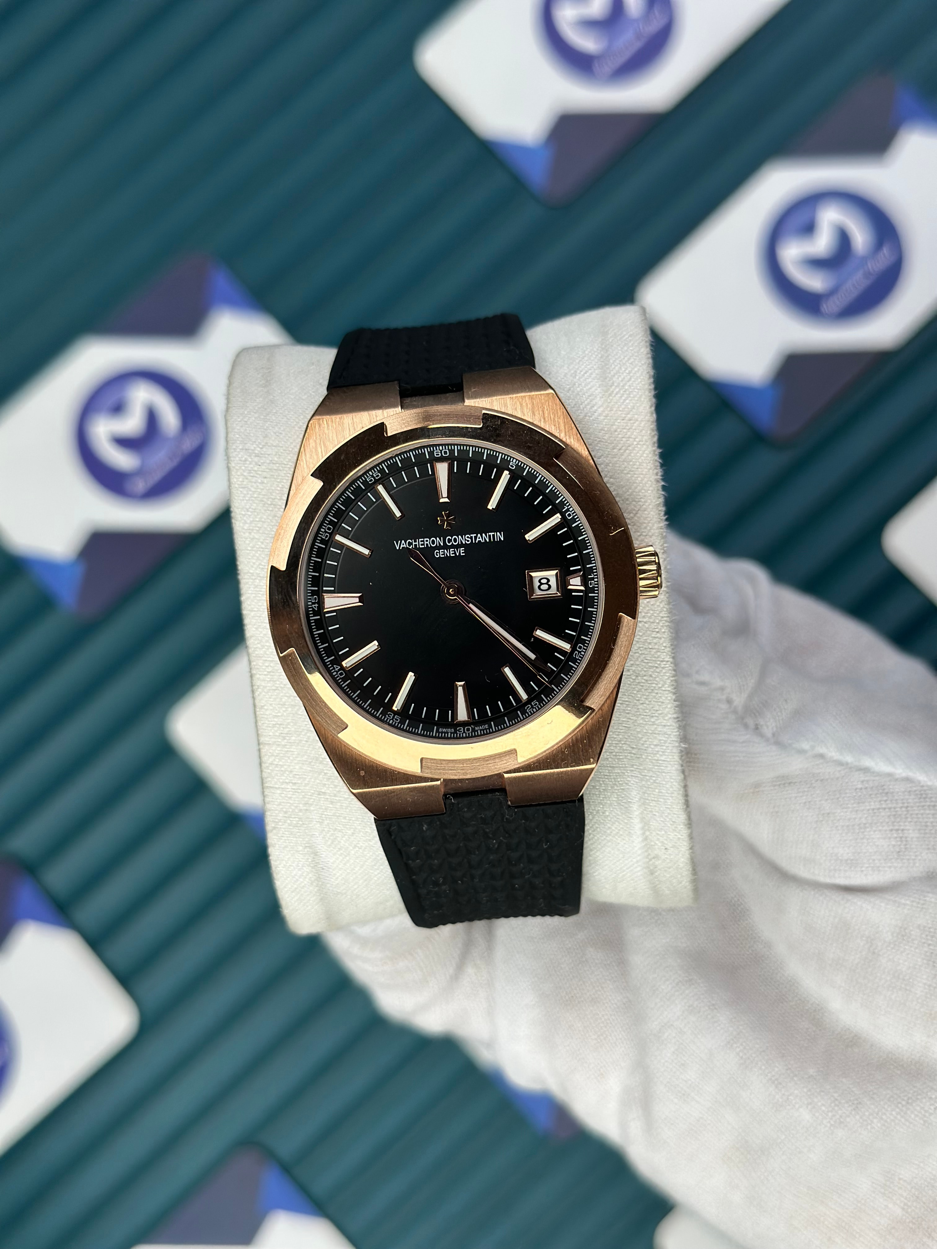 VACHERON CONSTANTIN BLACK DIAL ROSE CASE OVERSEAS BLACK RUBBER 