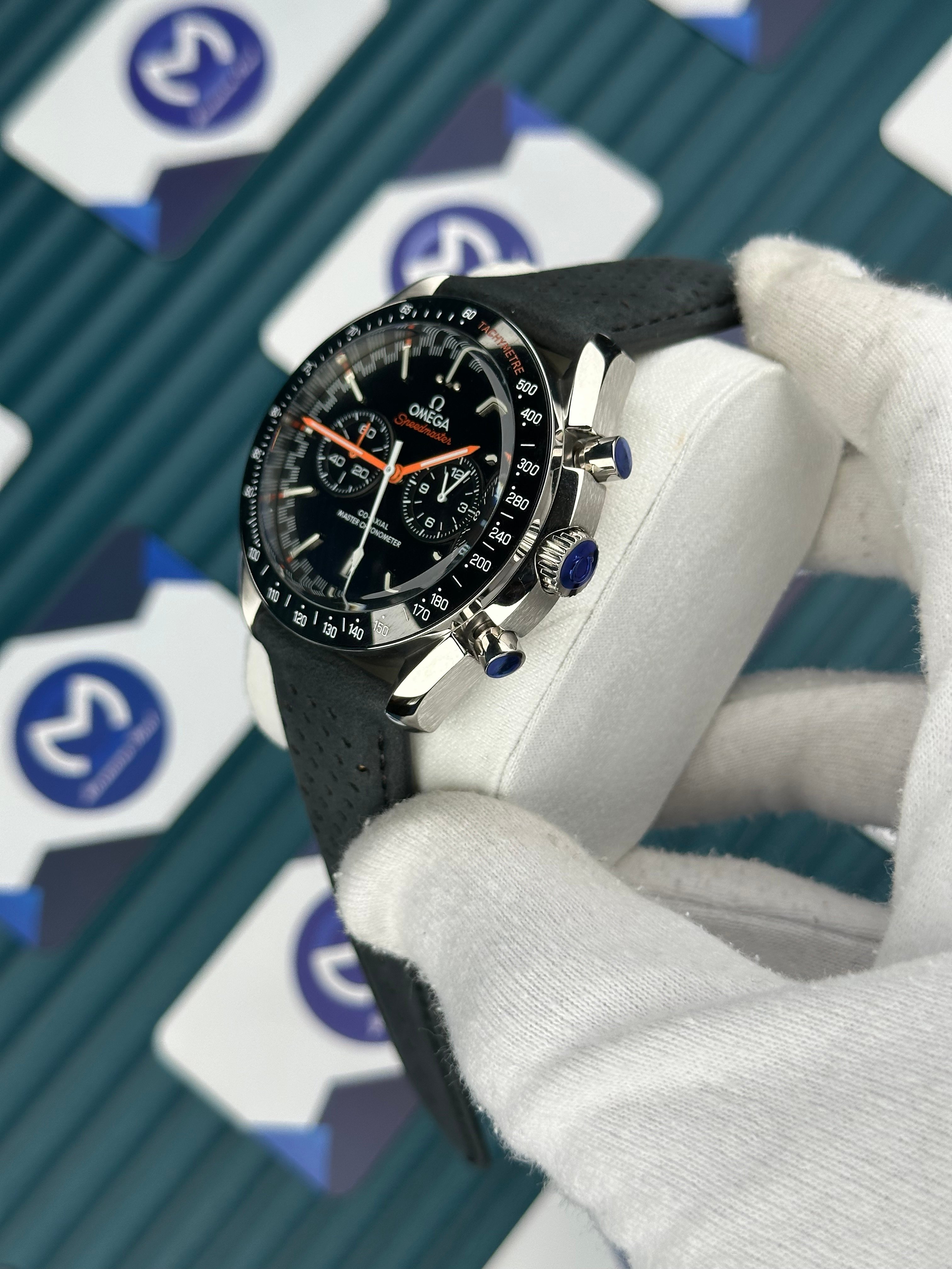 Omega Speedmaster Racing Rose Siyah Kadran Gümüş Kasa