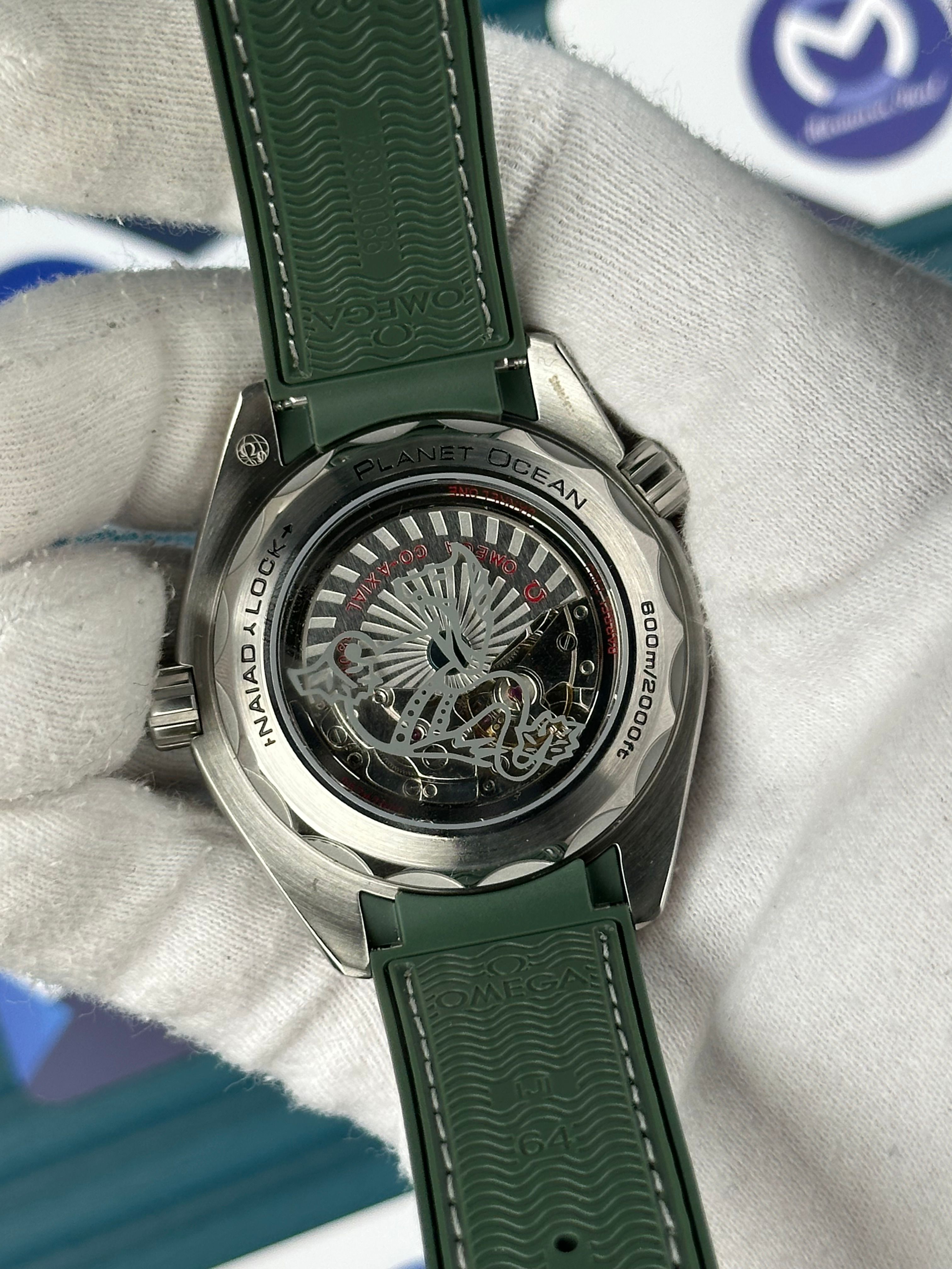 Omega Seamaster PVD Yeşil Kauçuk Kordon Gri Kadran