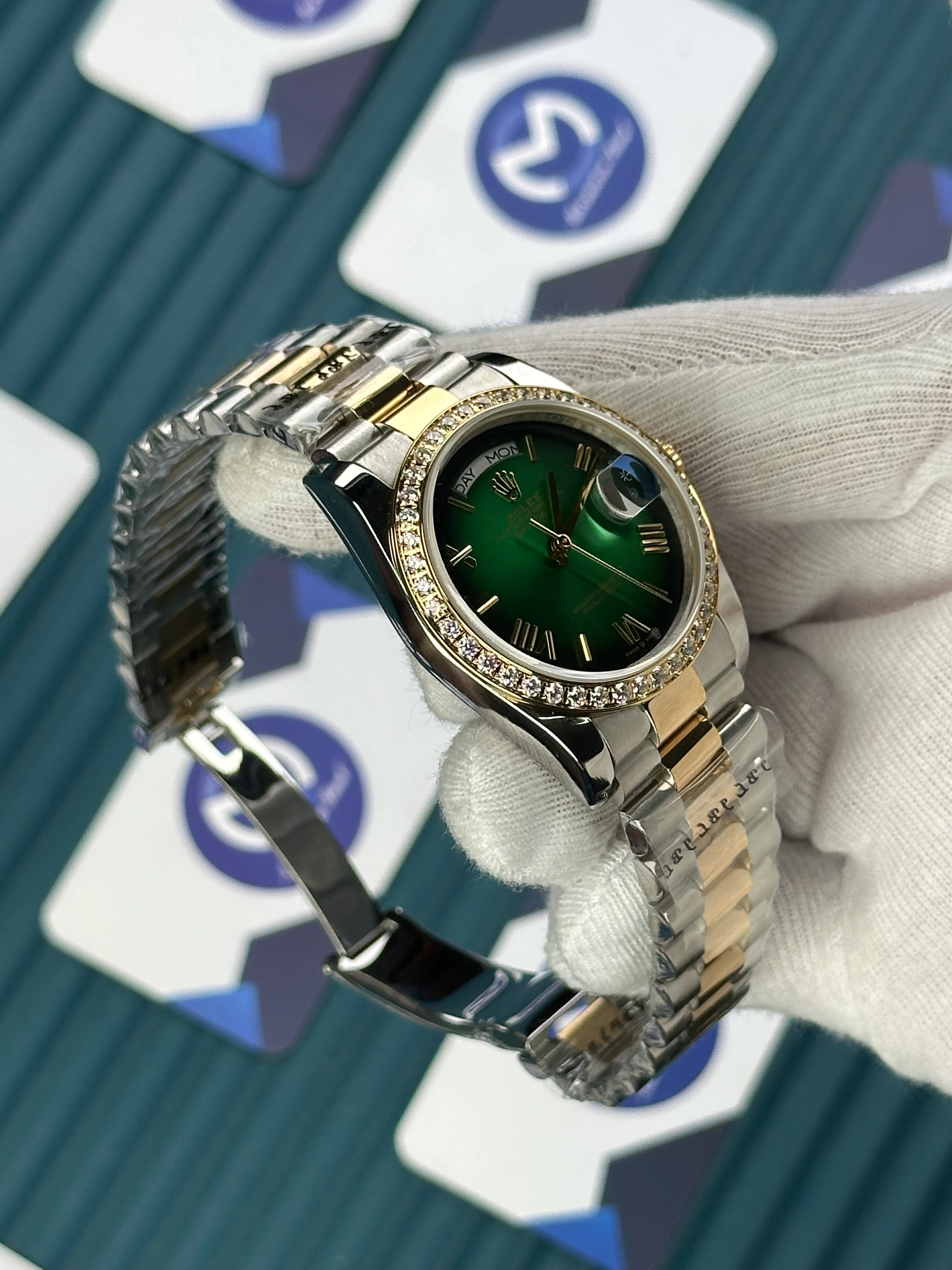 ROLEX 36 MM DAY-DATE GREEN DIAL ROMA INDEX DIAMOND BEZEL GOLD-SILVER PRESIDENT 