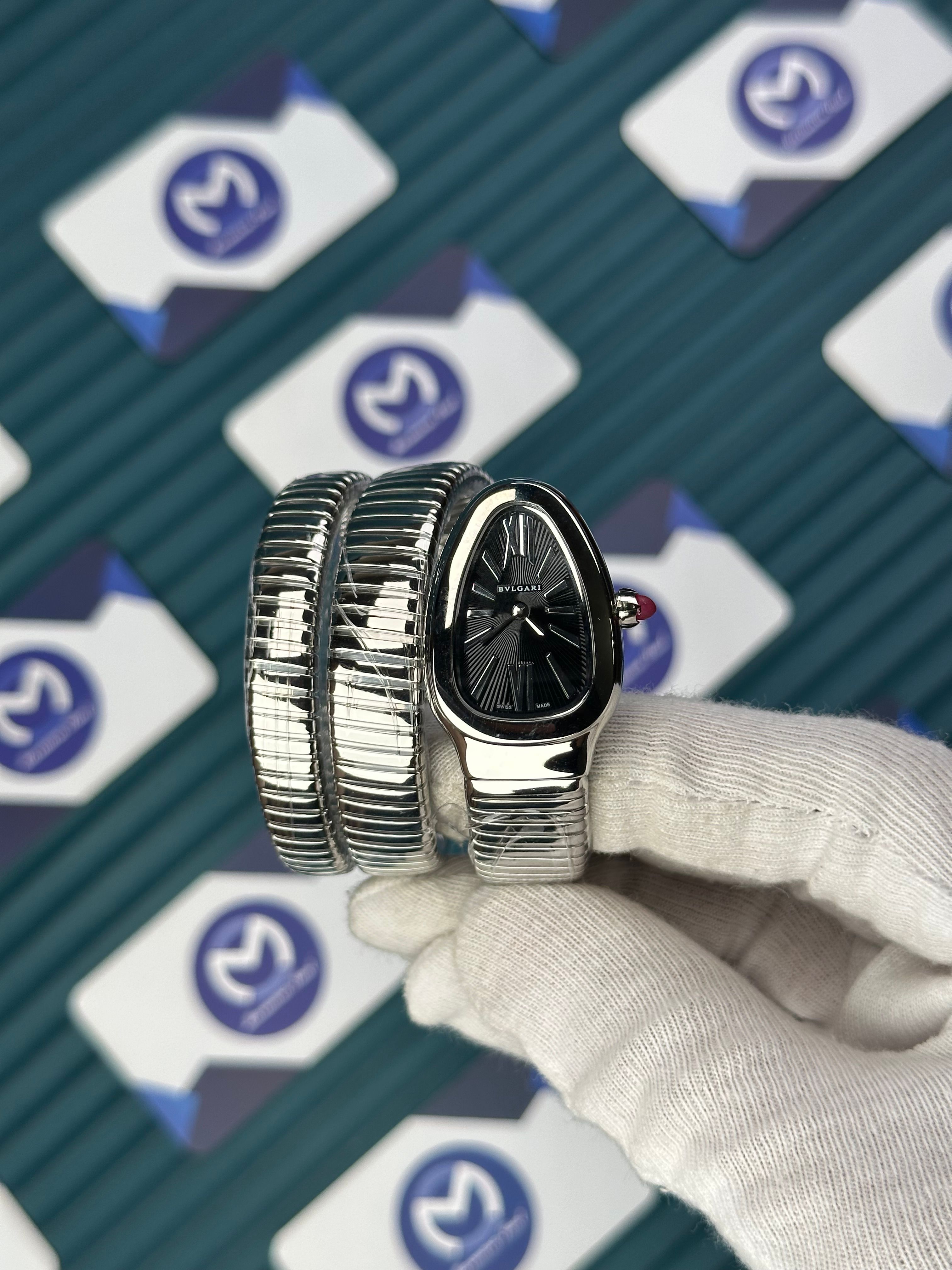 BVLGARI SERPENTI BLACK DIAL SILVER LONG TUBOGAS