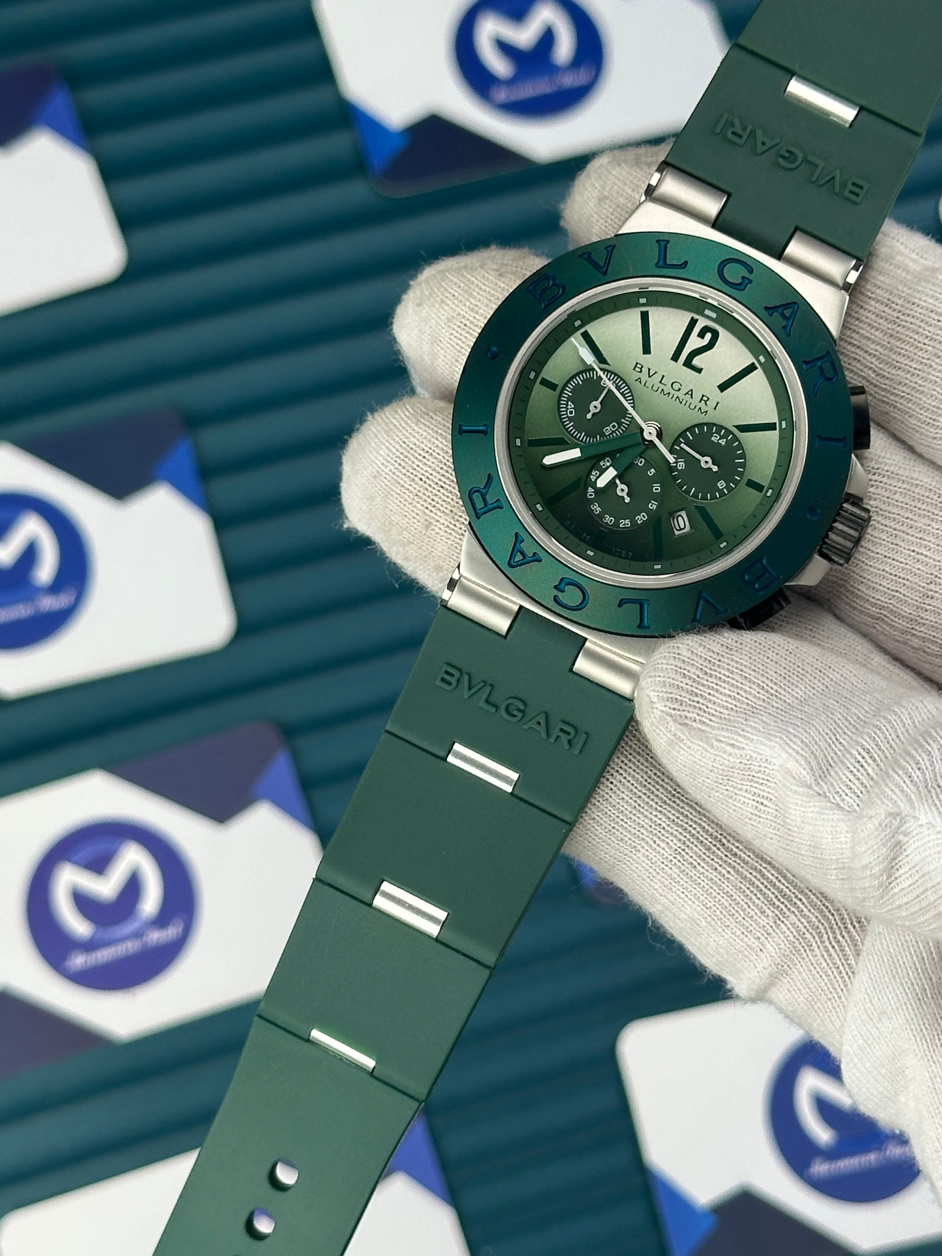 BVLGARI TITANYUM GREEN-WHITE DIAL GREEN BEZEL CHRONOGRAPH GREEN RUBBER