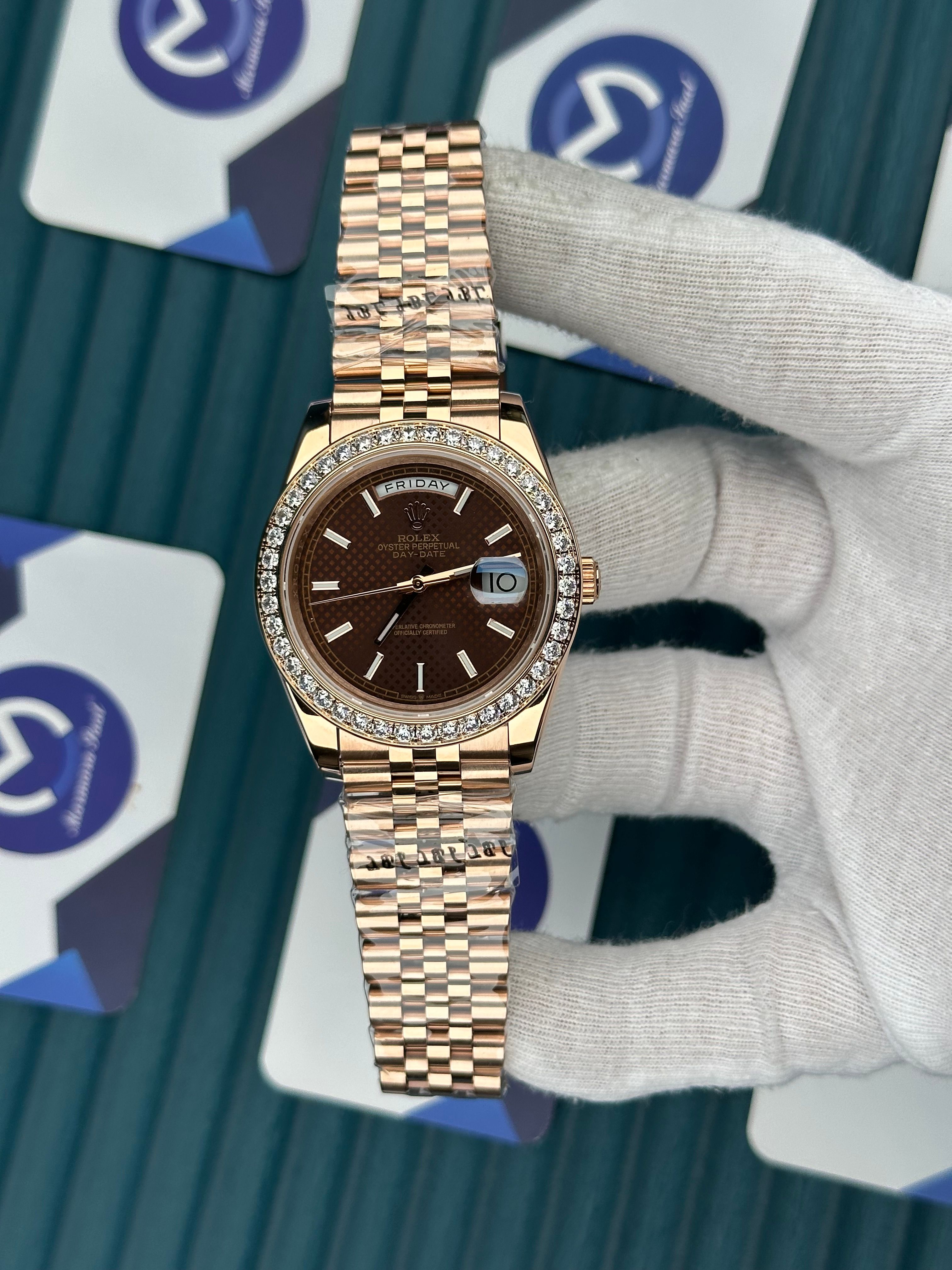 ROLEX DAY-DATE CHOCOLATE DIAL DIAMOND BEZEL ROSE JUBILE
