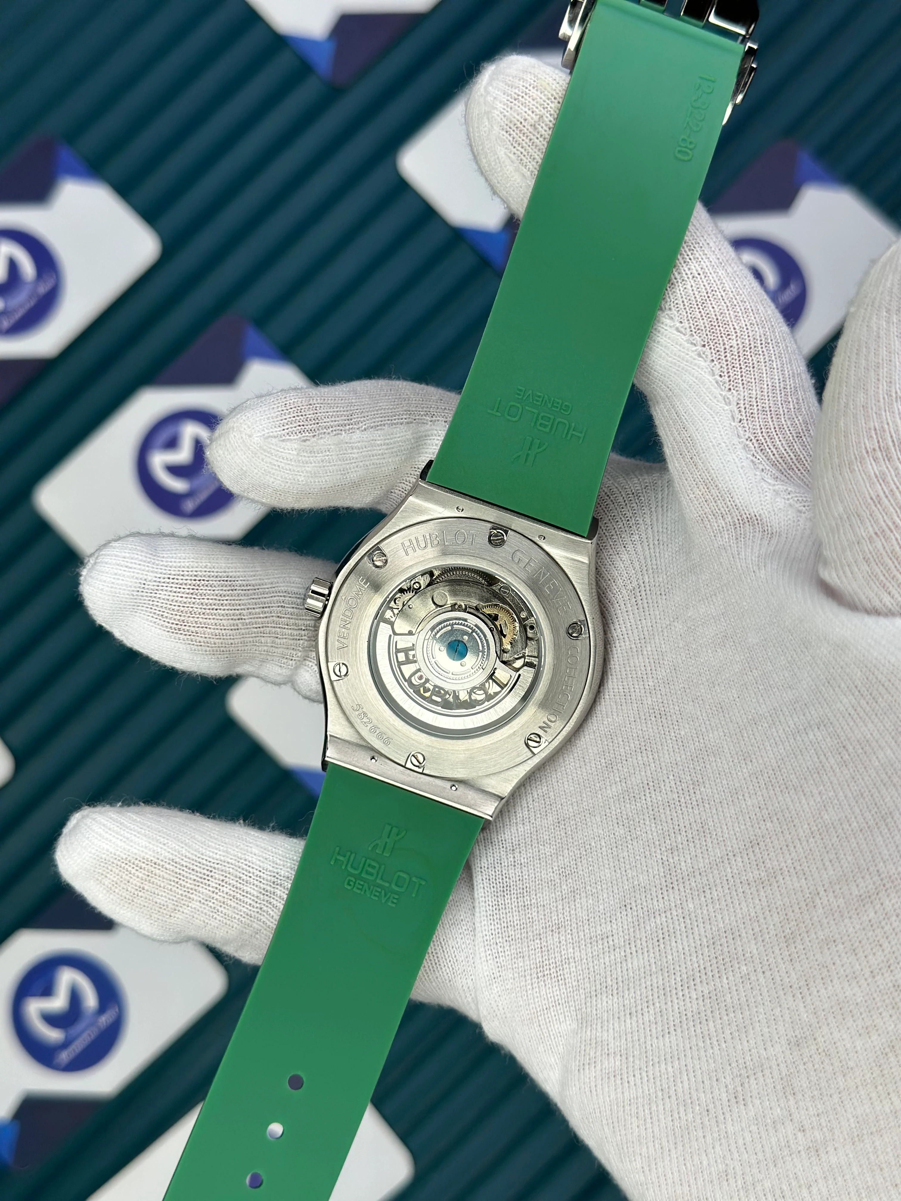 HUBLOT GENEVE AUTOMATIC GREEN DIAL SILVER CASE GREEN RUBBER CORD 