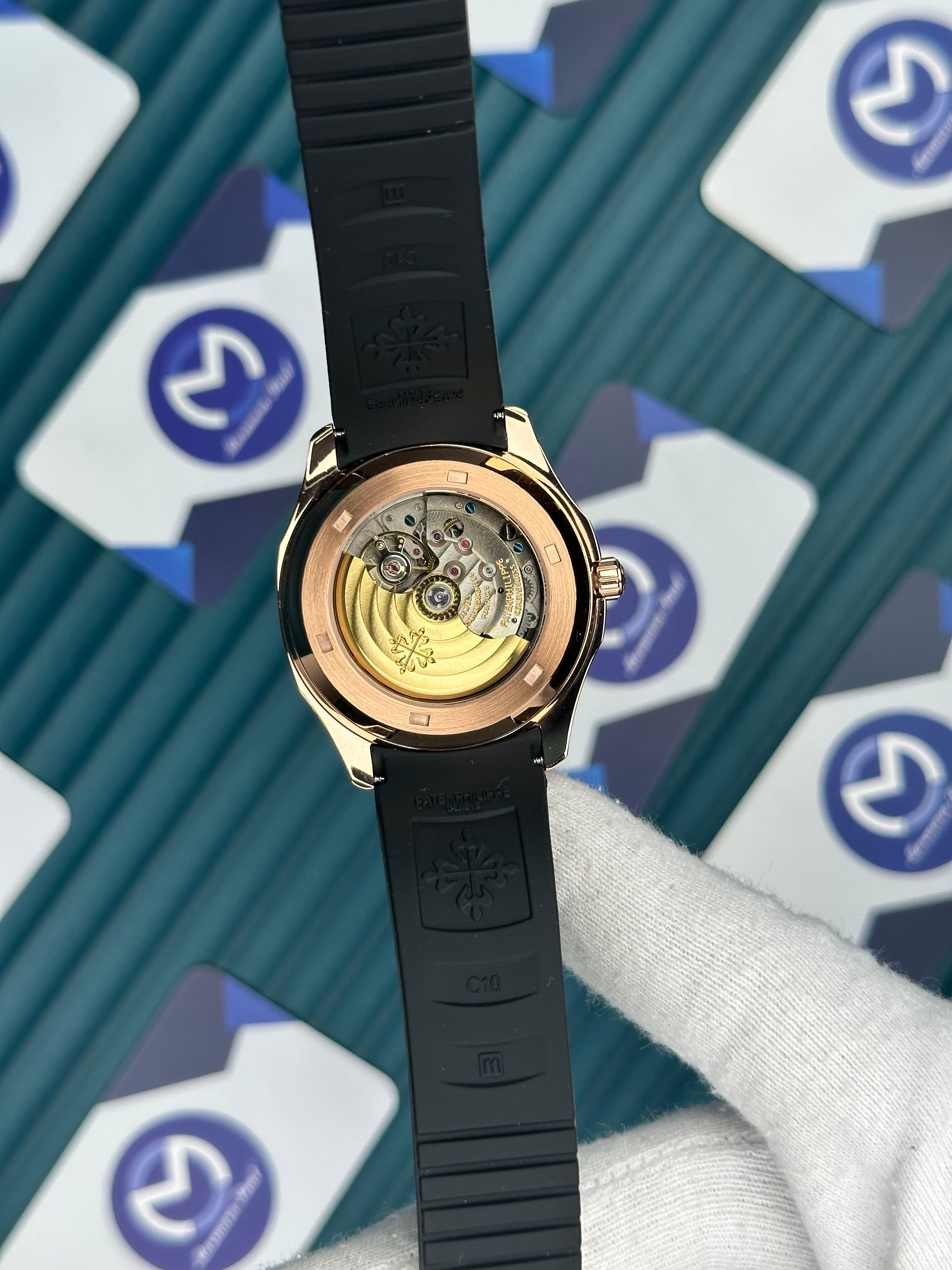 Patek Philippe Aquanaut Siyah Kordon Siyah Kadran Rose Kasa