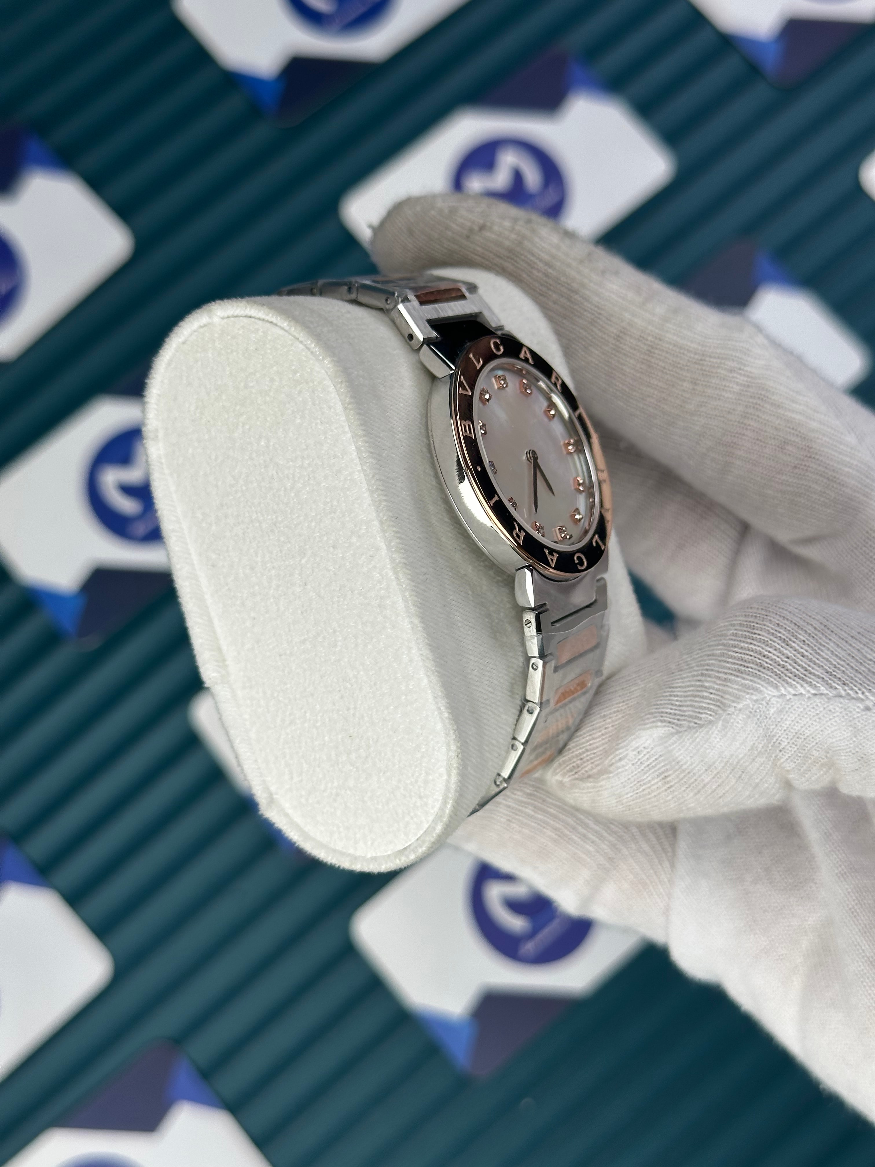 BVLGARI PEARLESCENT WHITE DIAL GOLD BEZEL DIAMOND INDEX GOLD-SILVER CORD