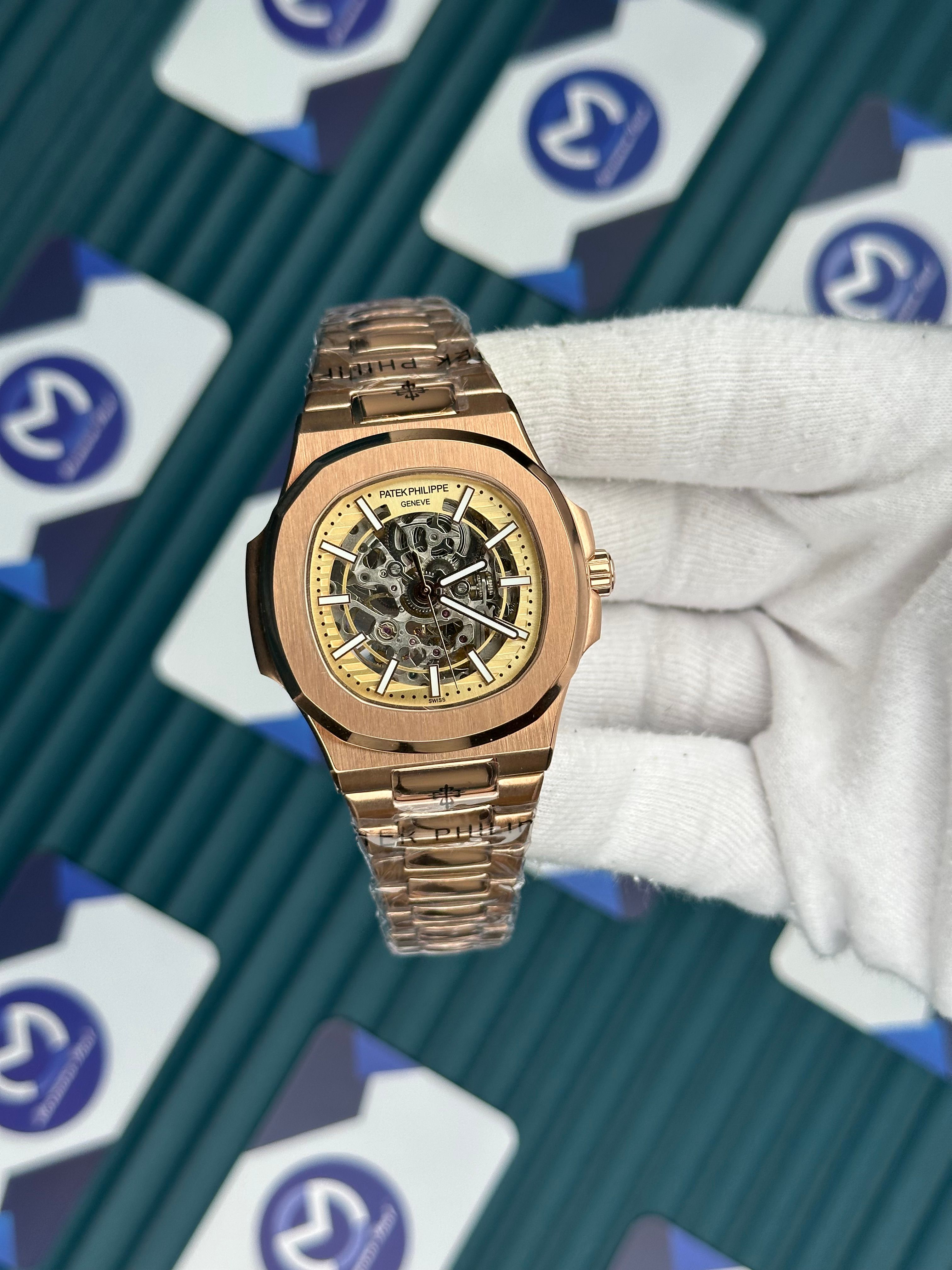 Patek Philippe Rose Gold Nautilus Kum Renk İskelet