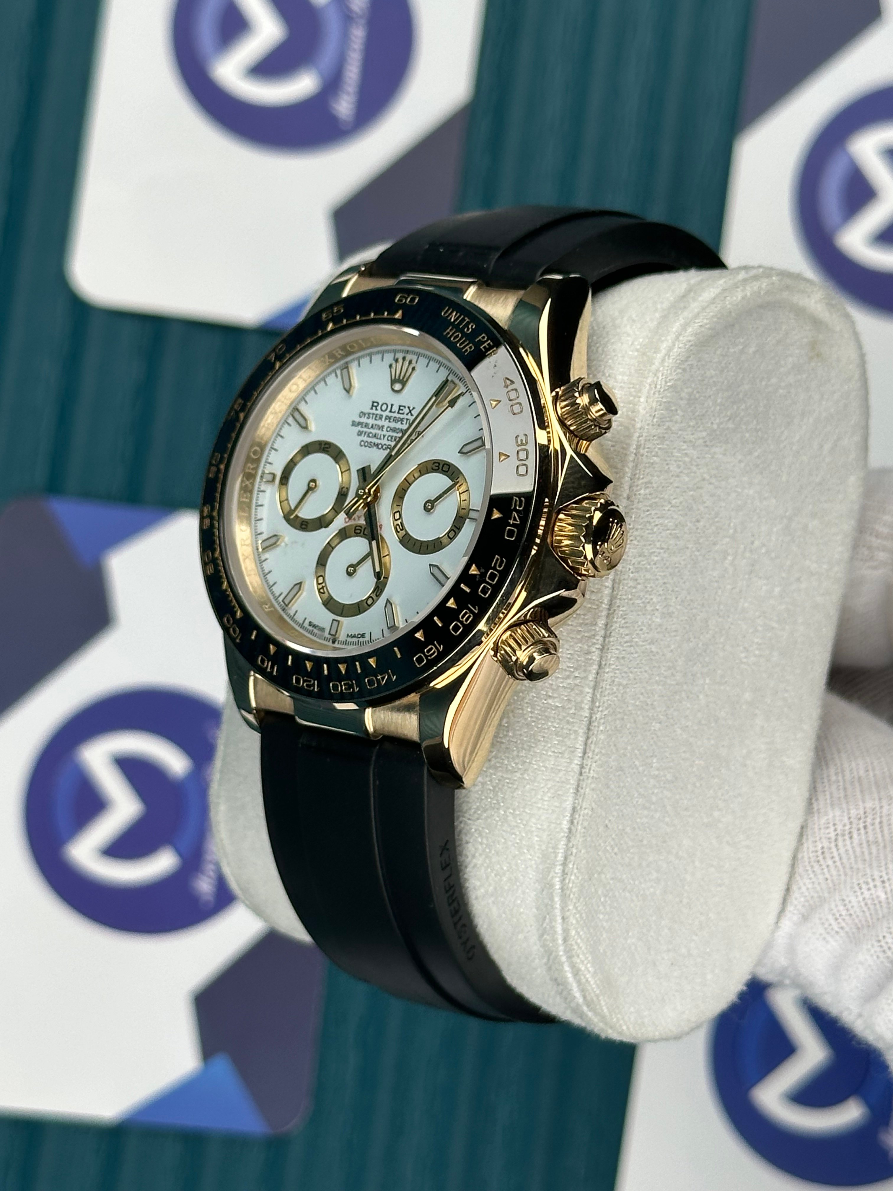 ROLEX DAYTONA WHITE DIAL GOLD CASE OYSTERFLEX