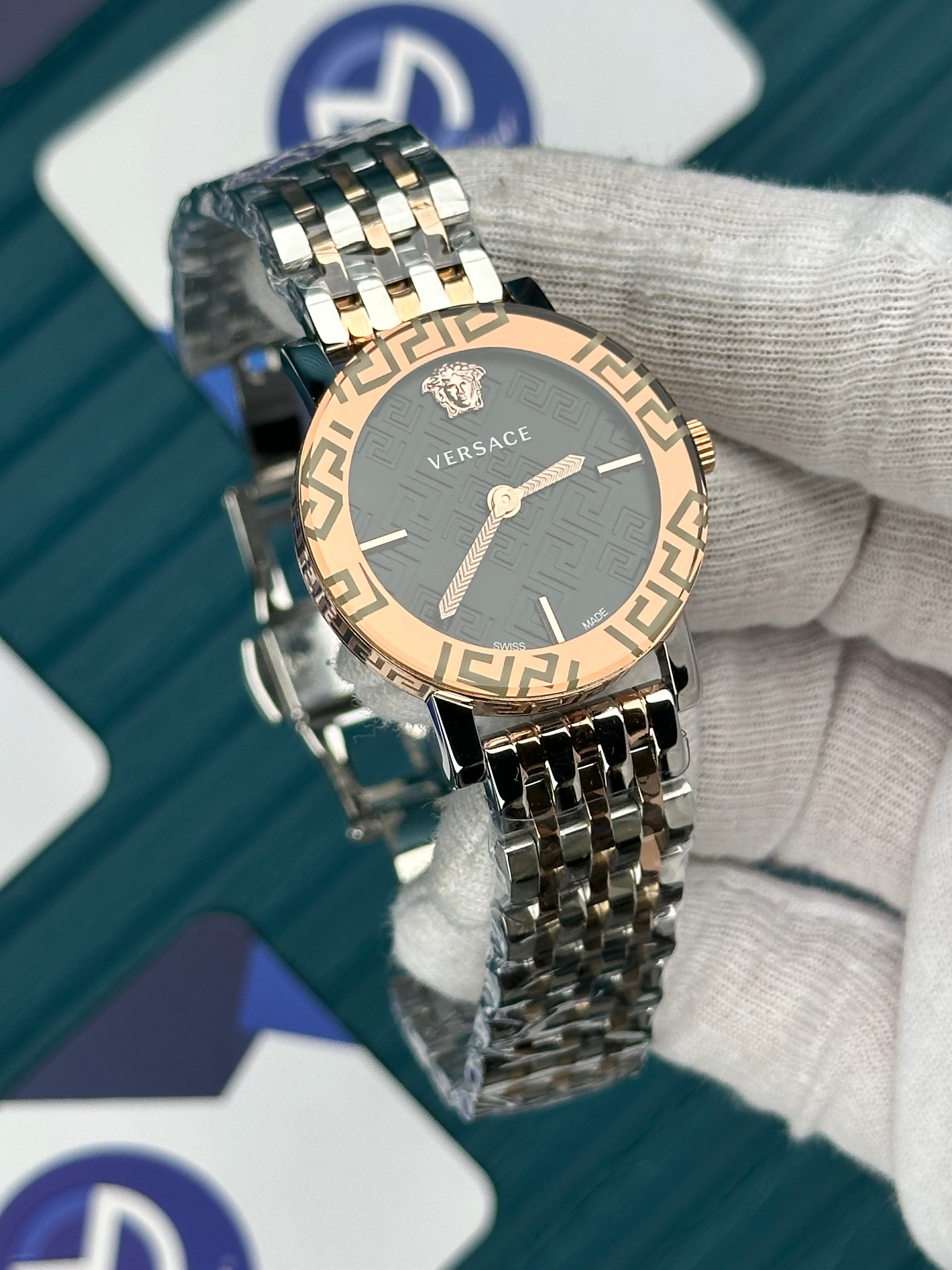 VERSACE DESENLİ AYNALI BEZEL SİYAH KADRAN ROSE SILVER KORDON