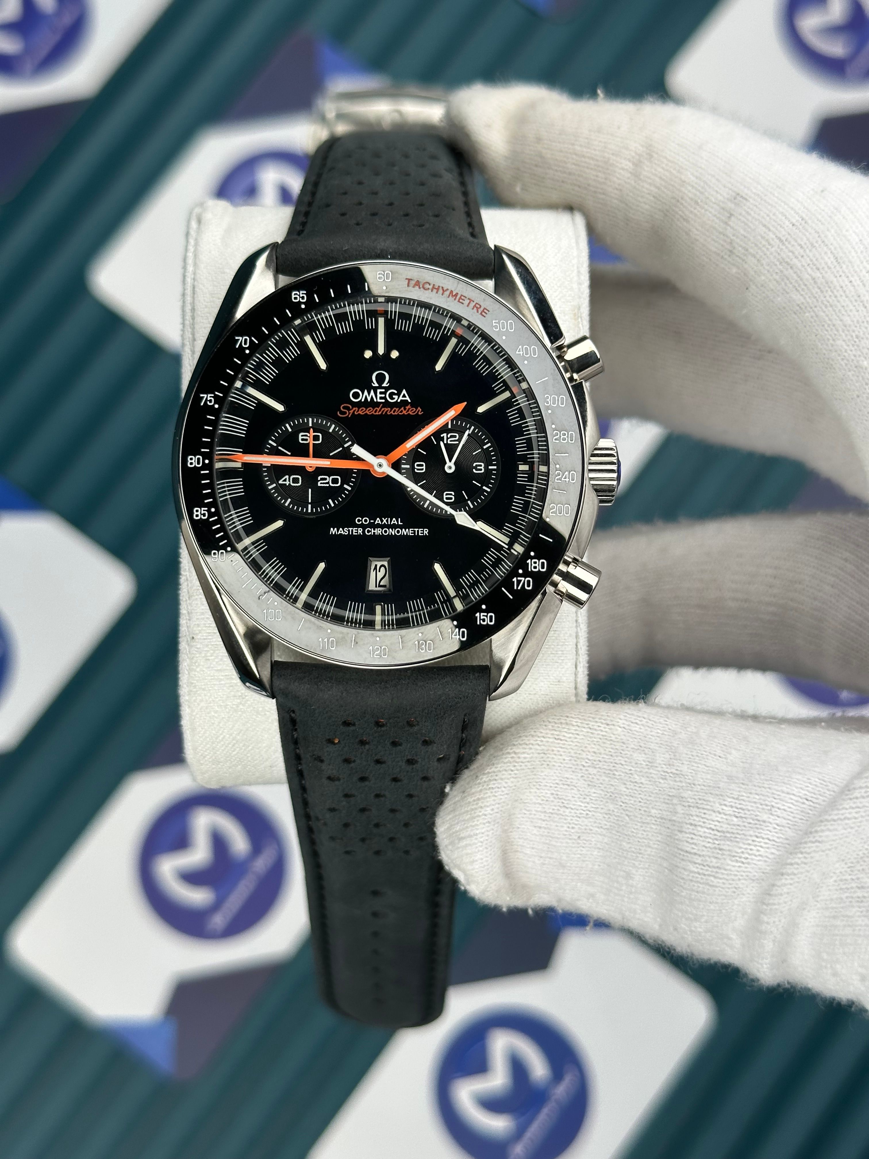 Omega Speedmaster Racing Rose Siyah Kadran Gümüş Kasa