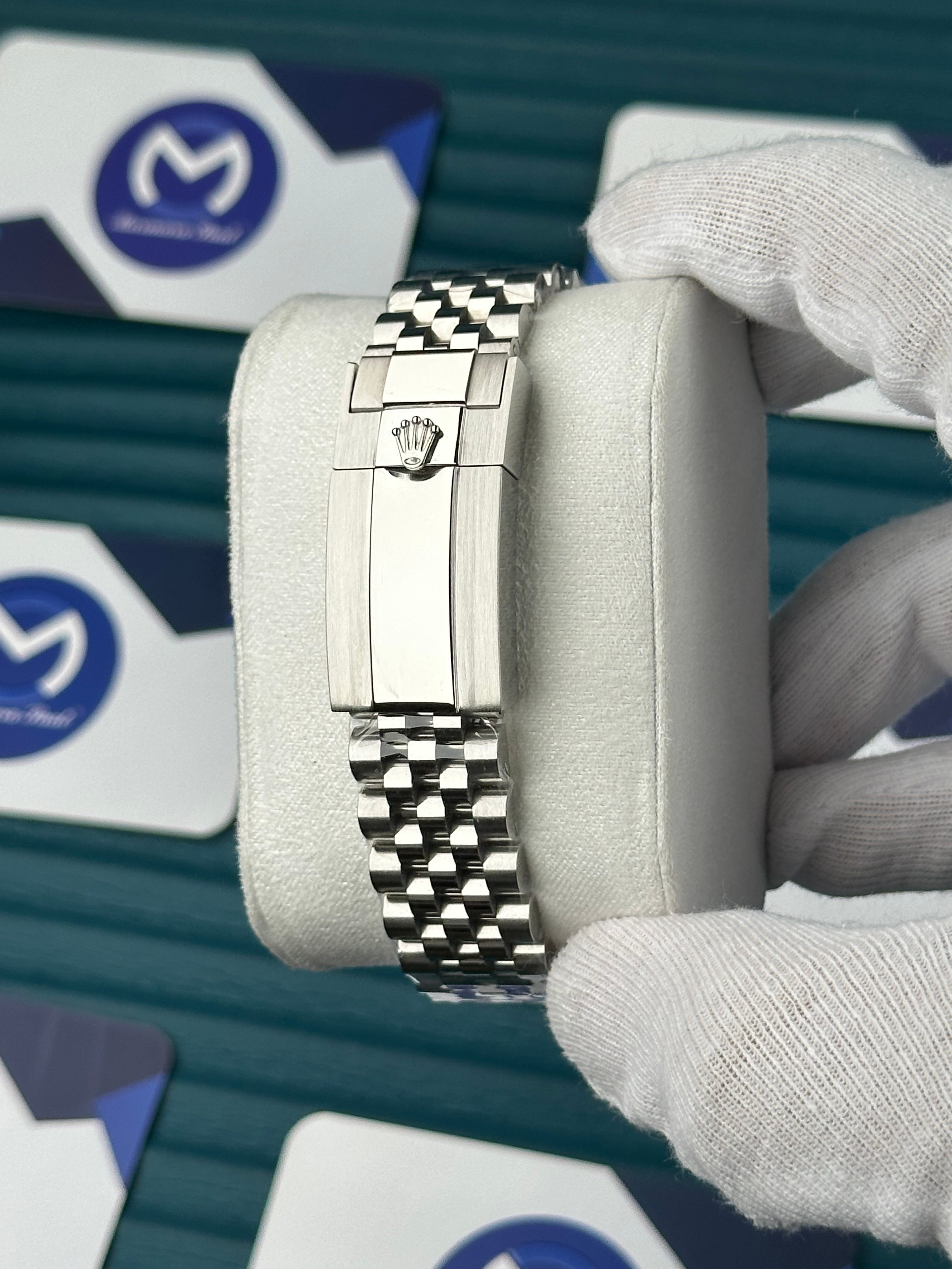 ROLEX SUBMARINER SMURF JUBILE