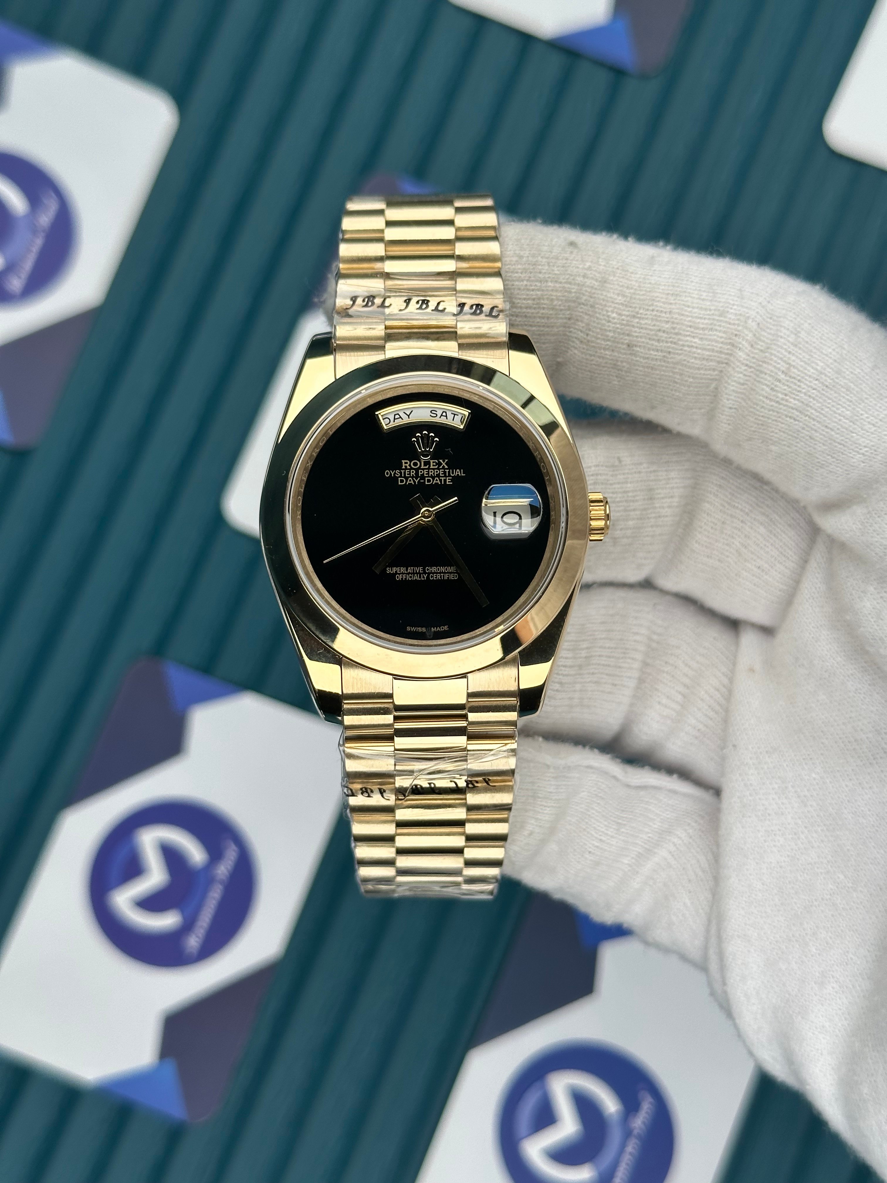 ROLEX DAY-DATE BLACK DIAL GOLD PRESIDENT