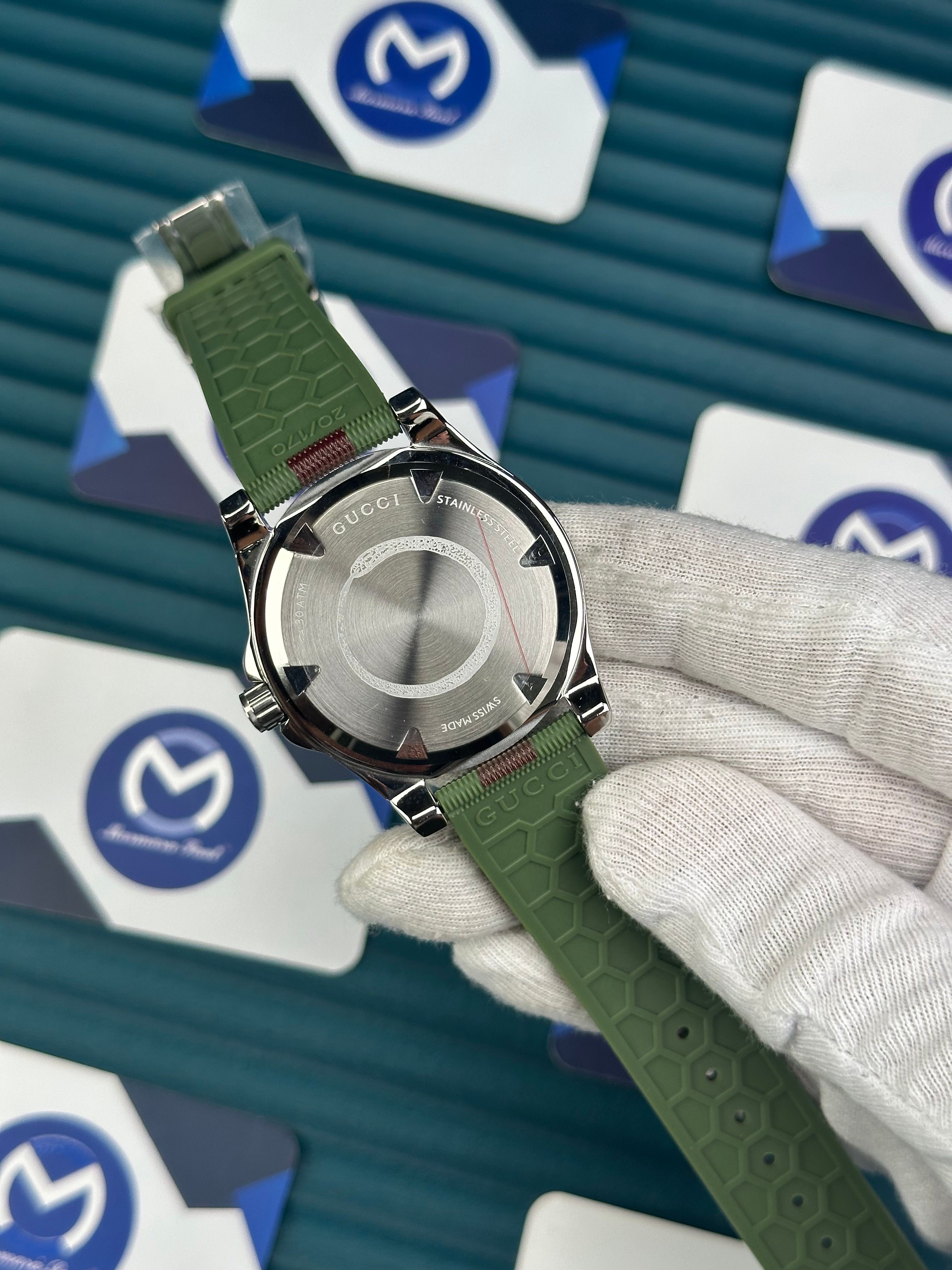 GUCCI BLACK DIAL GREEN RED LINE CANVAS CORD
