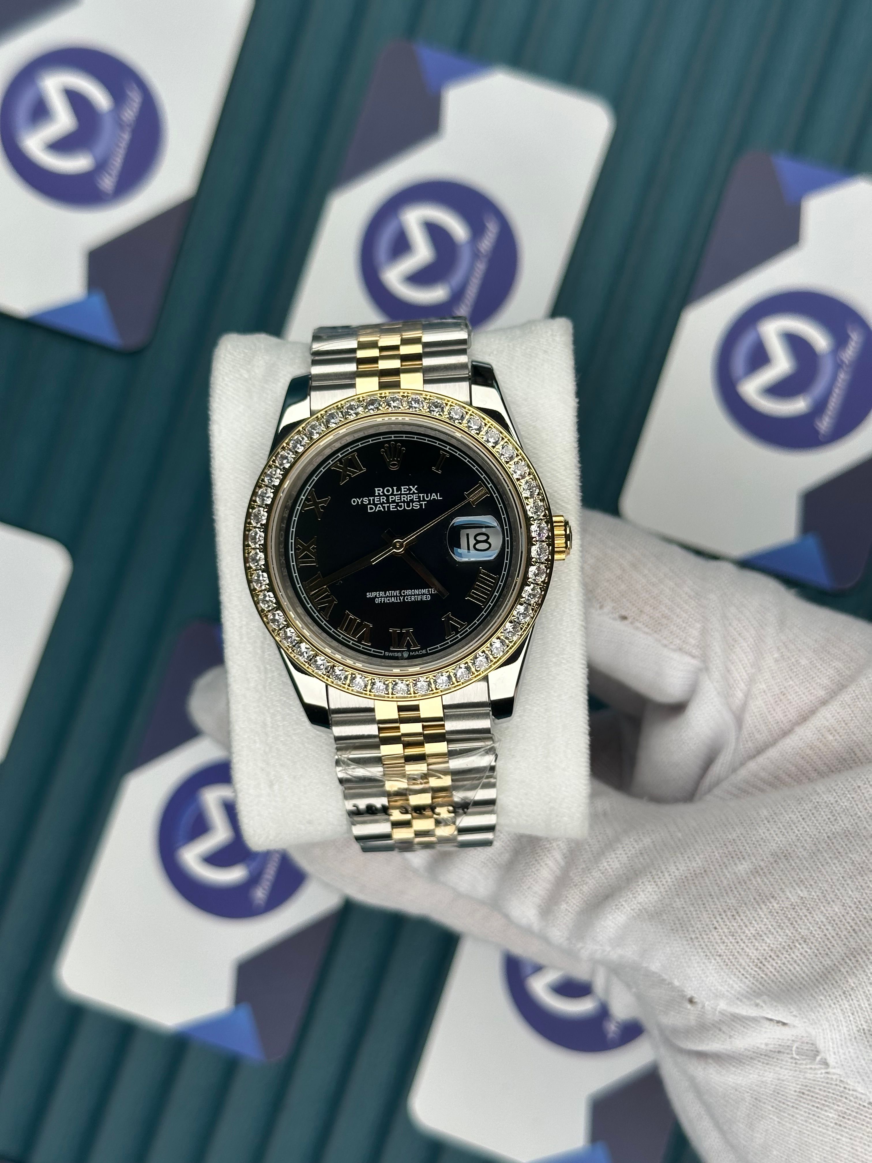 ROLEX DATEJUST BLACK DIAL DIAMOND BEZEL GOLDSILVER JUBILE
