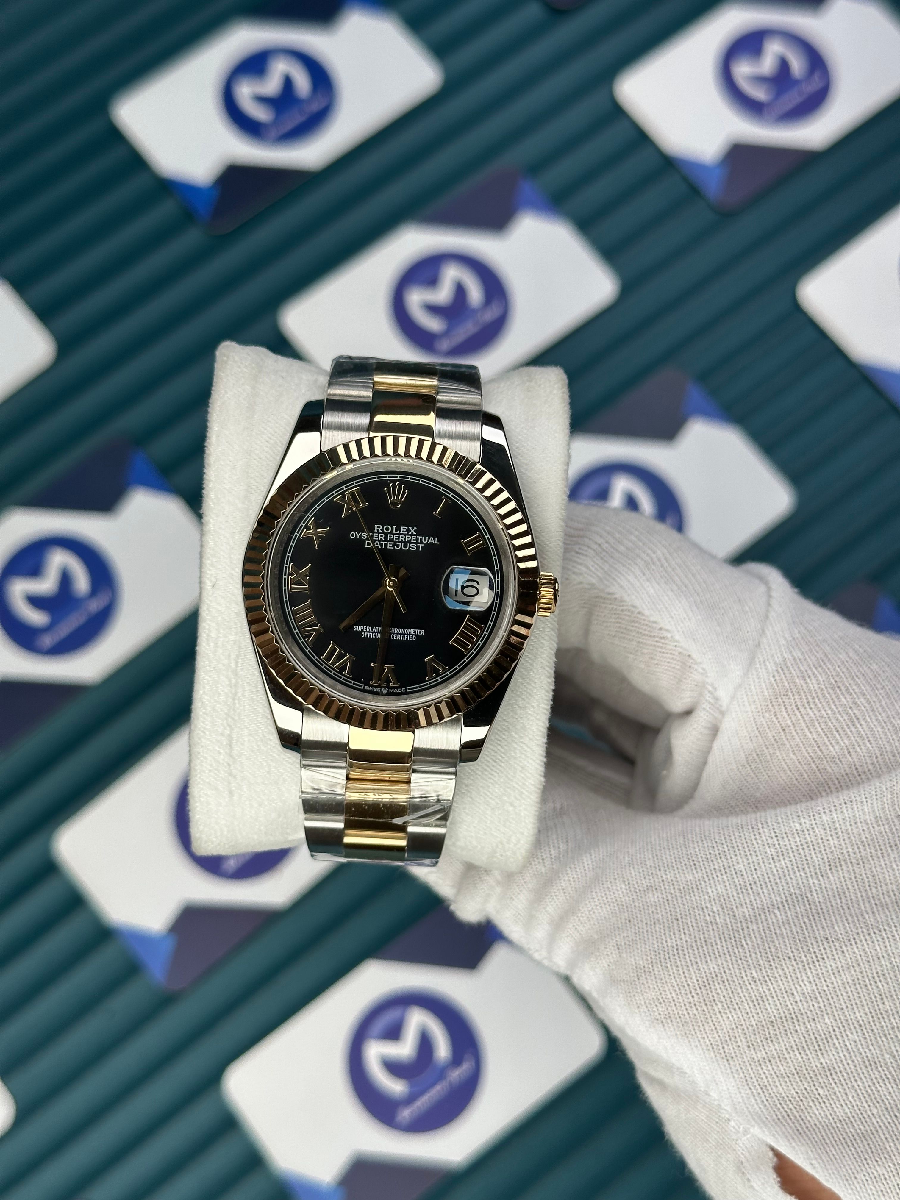 ROLEX DATEJUST BLACK DIAL ROMA INDEX GOLD-SILVER OYSTER