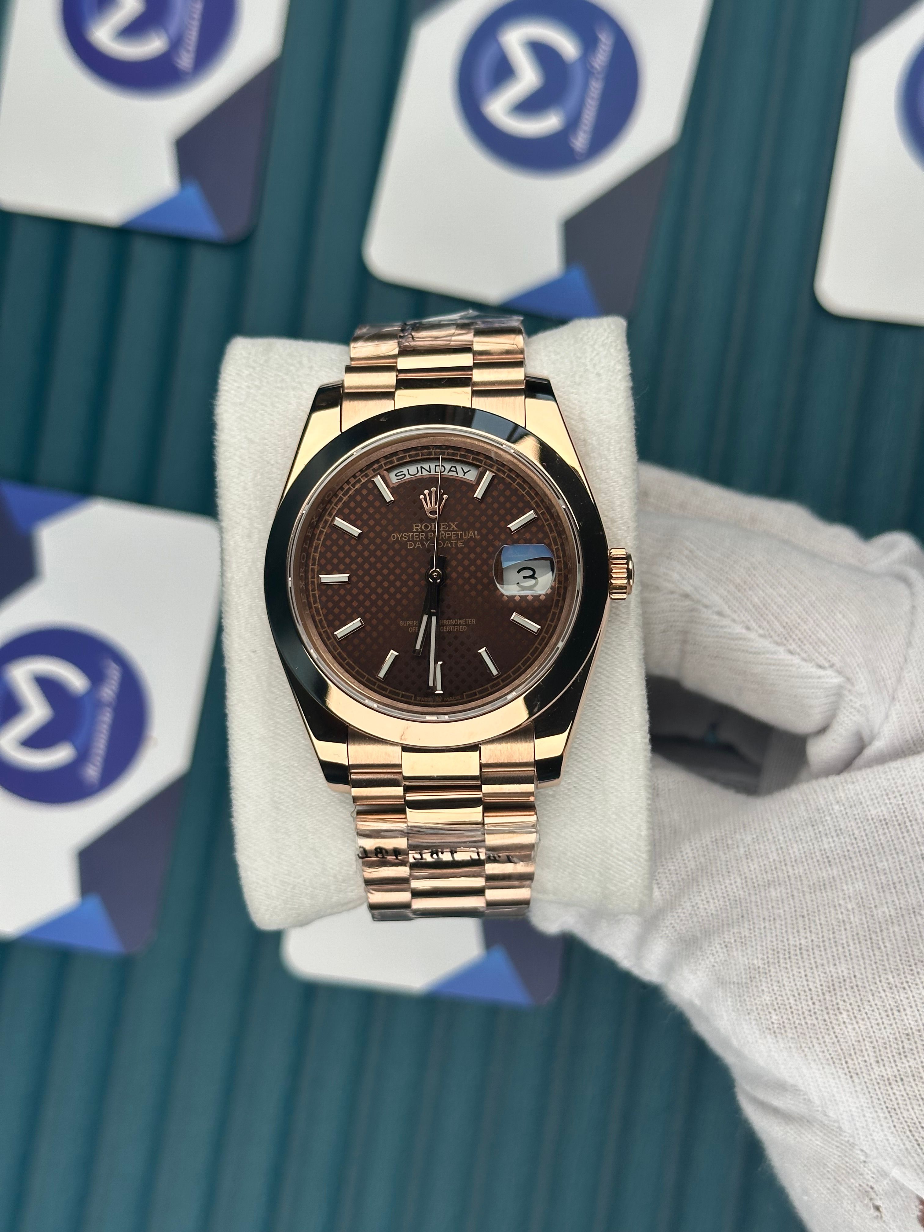 ROLEX DAY-DATE MOZAIK CHOCOLATE DIAL OVAL BEZEL ROSE PRESIDENT