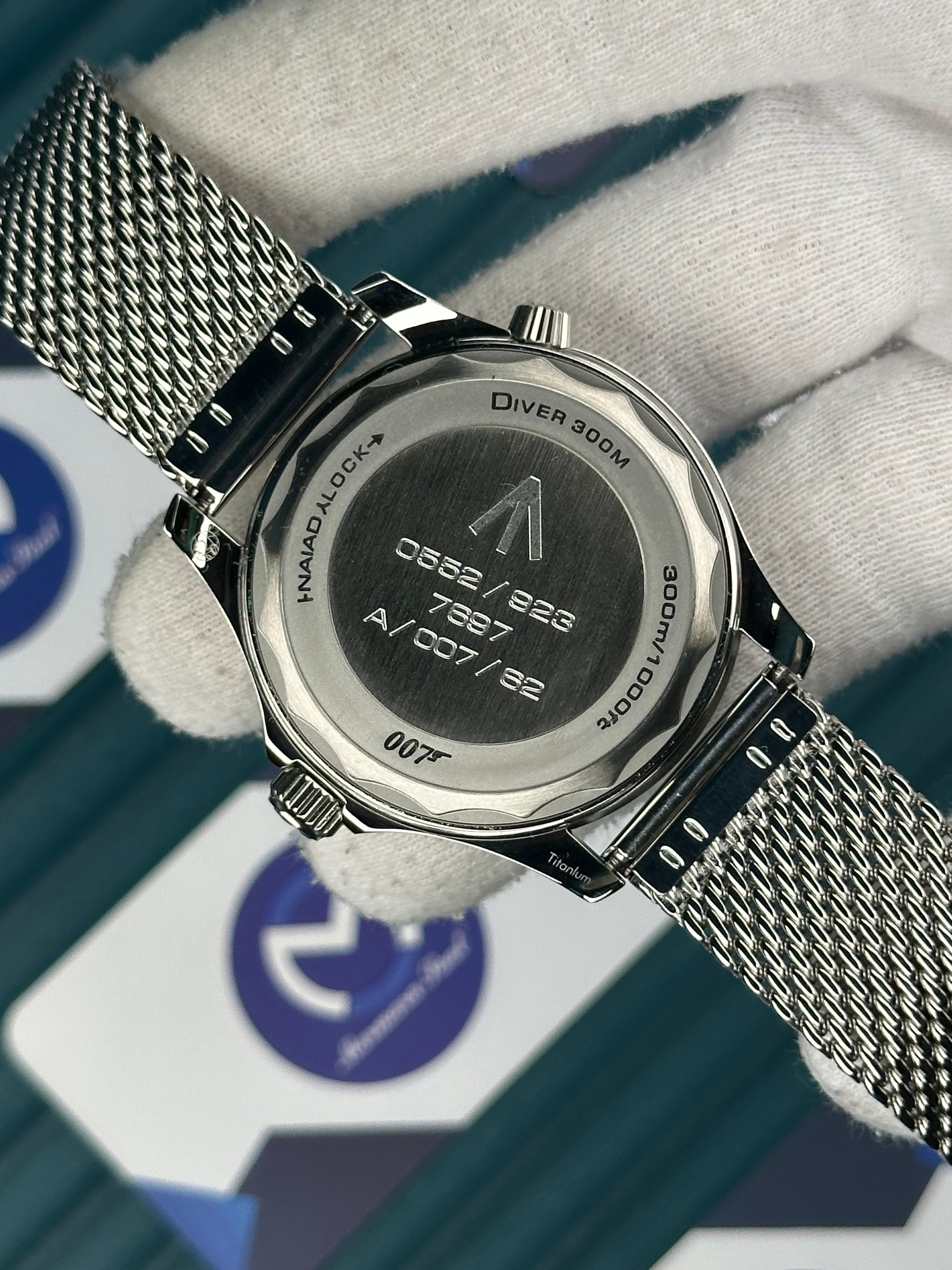 Omega Seamaster Diver James Bond 007 Siyah Kadran Gümüş Hasır Kordon