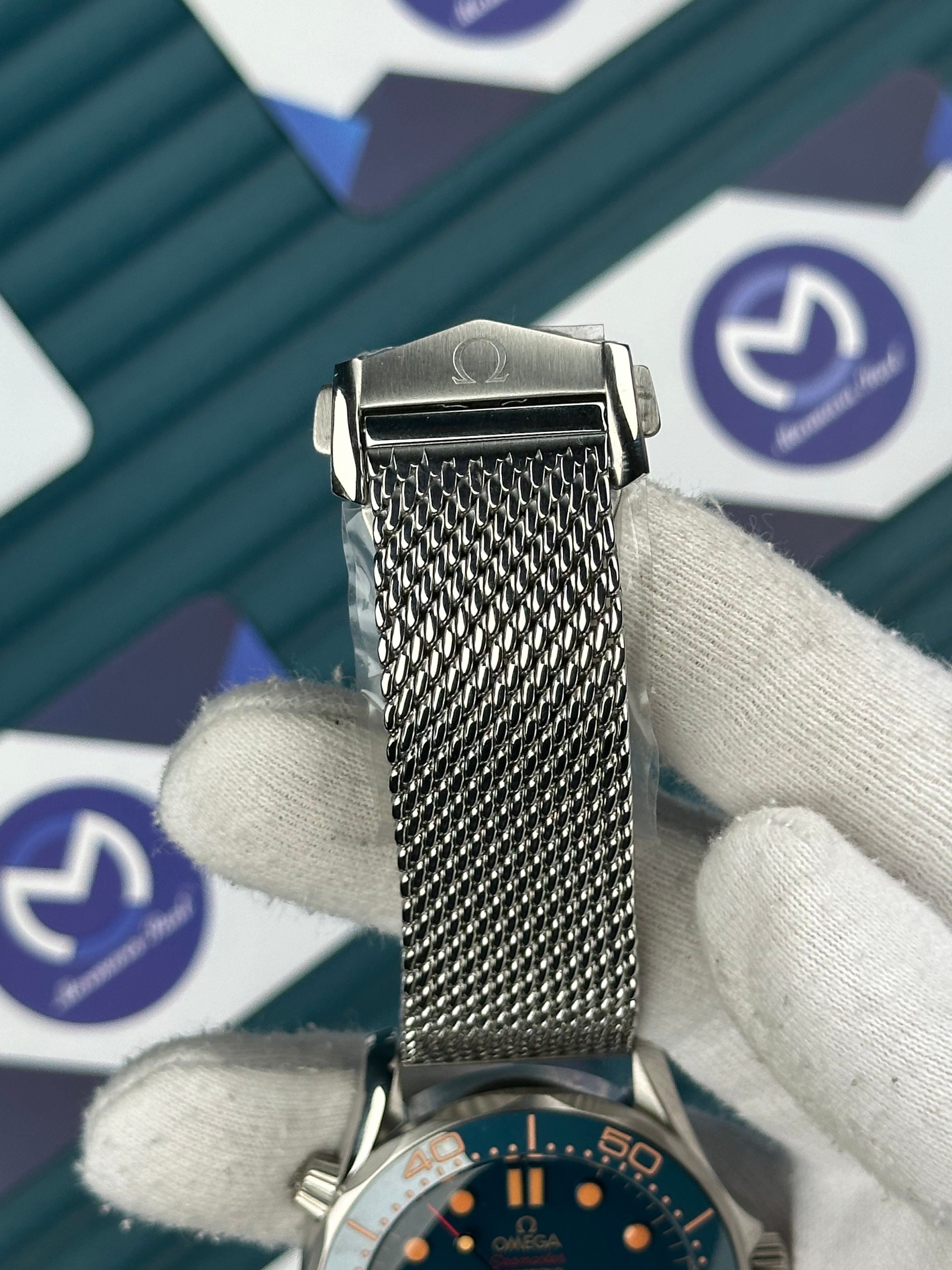 Omega Seamaster Diver 300m James Bond 007 Siyah
