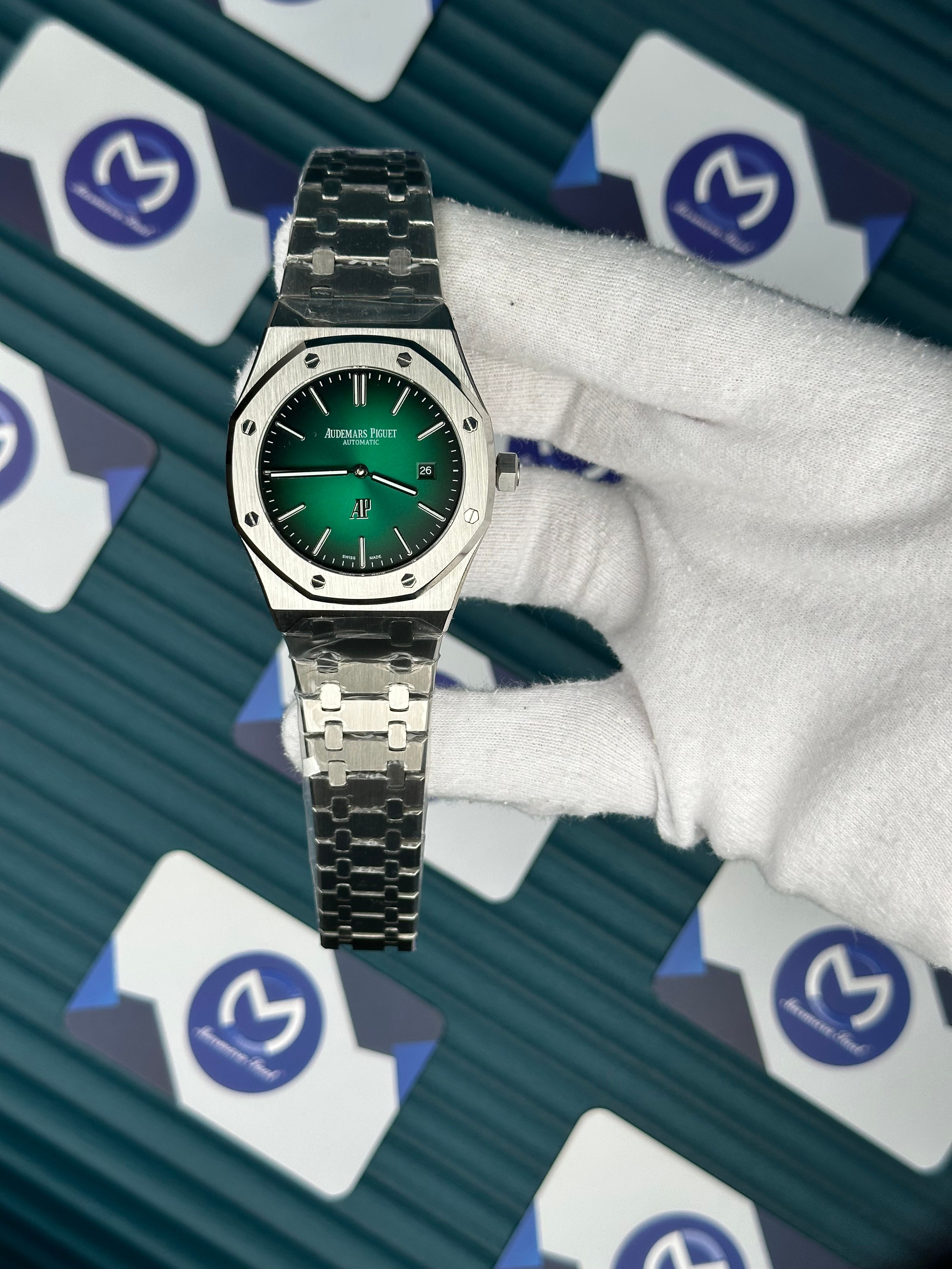 Audemars Piguet Royal Oak Jumbo 50'th Gümüş Kordon Yeşil Kadran 