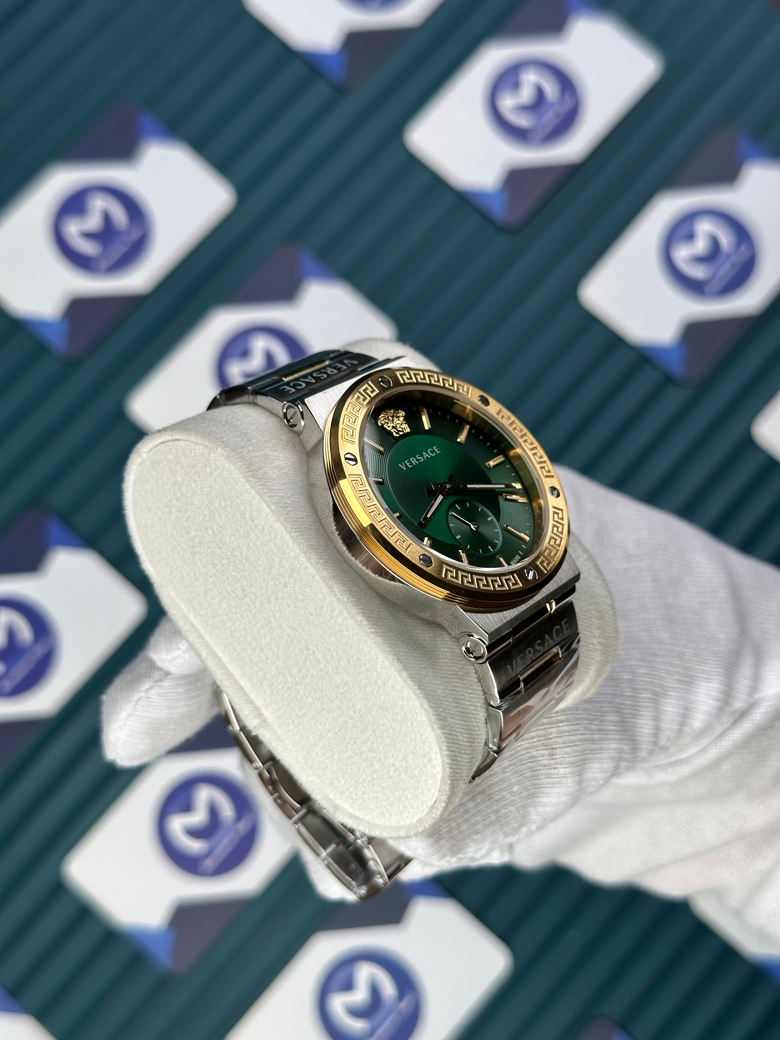 VERSACE GREEN DIAL SECOND CHRONOGRAPH GOLD-SILVER