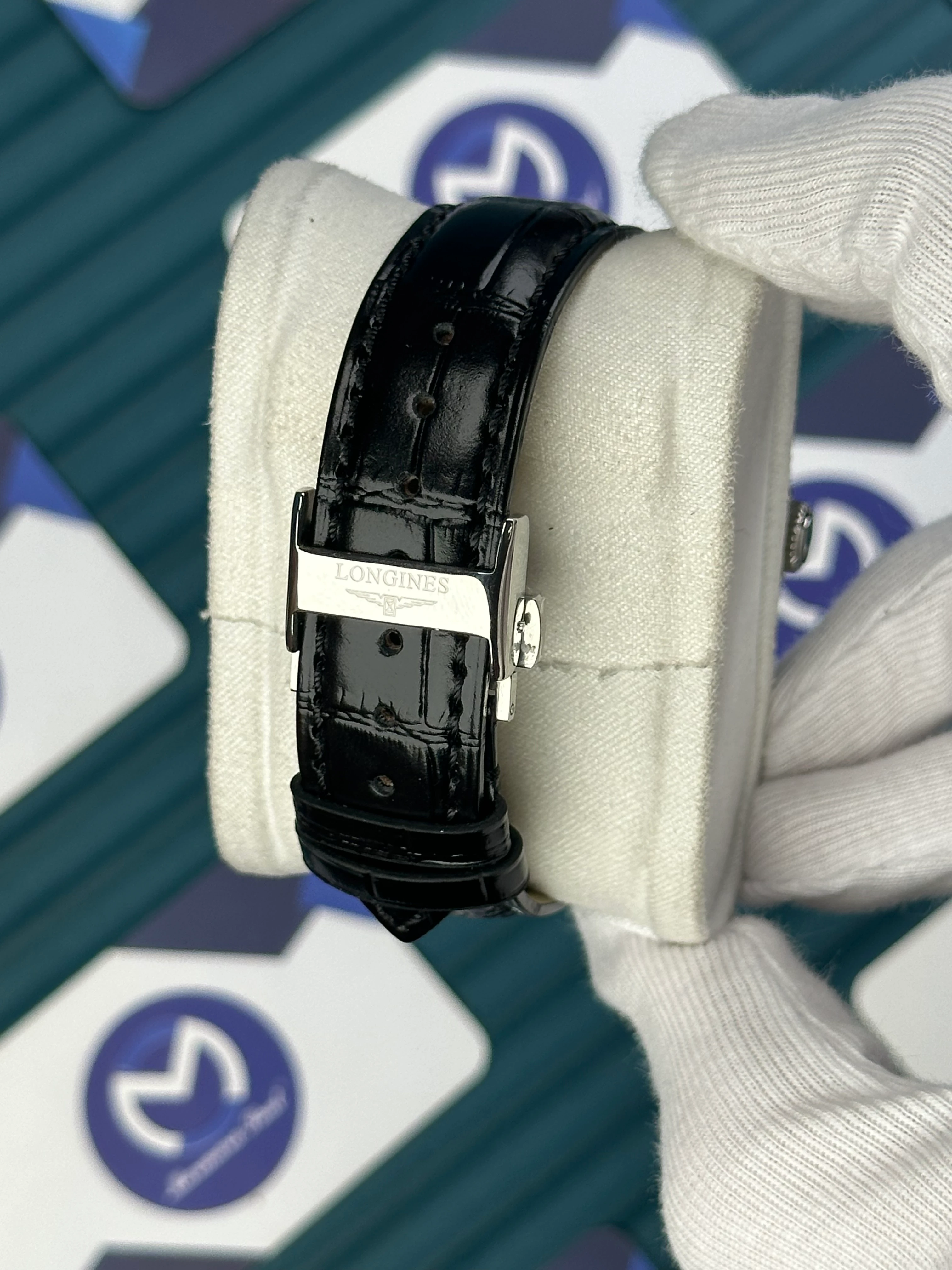 LONGINES CONQUEST CHRONOGRAPH AUTOMATIC GOLD REFLECTED DAYLIGHT DIAL BLACK LEATHER 