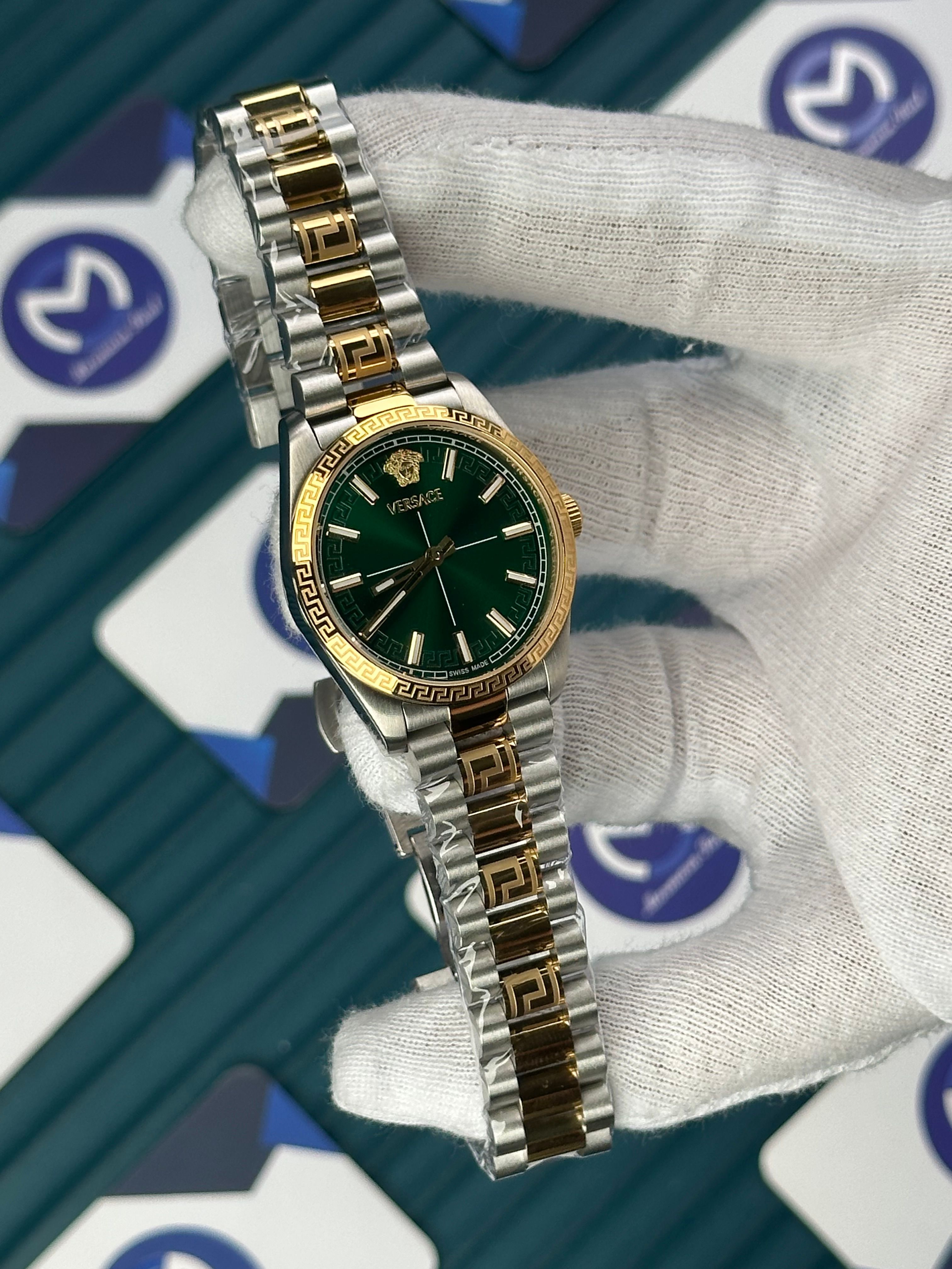 VERSACE 32 MM GREEN DIAL MILLENYIUM GENT GOLD-SILVER 