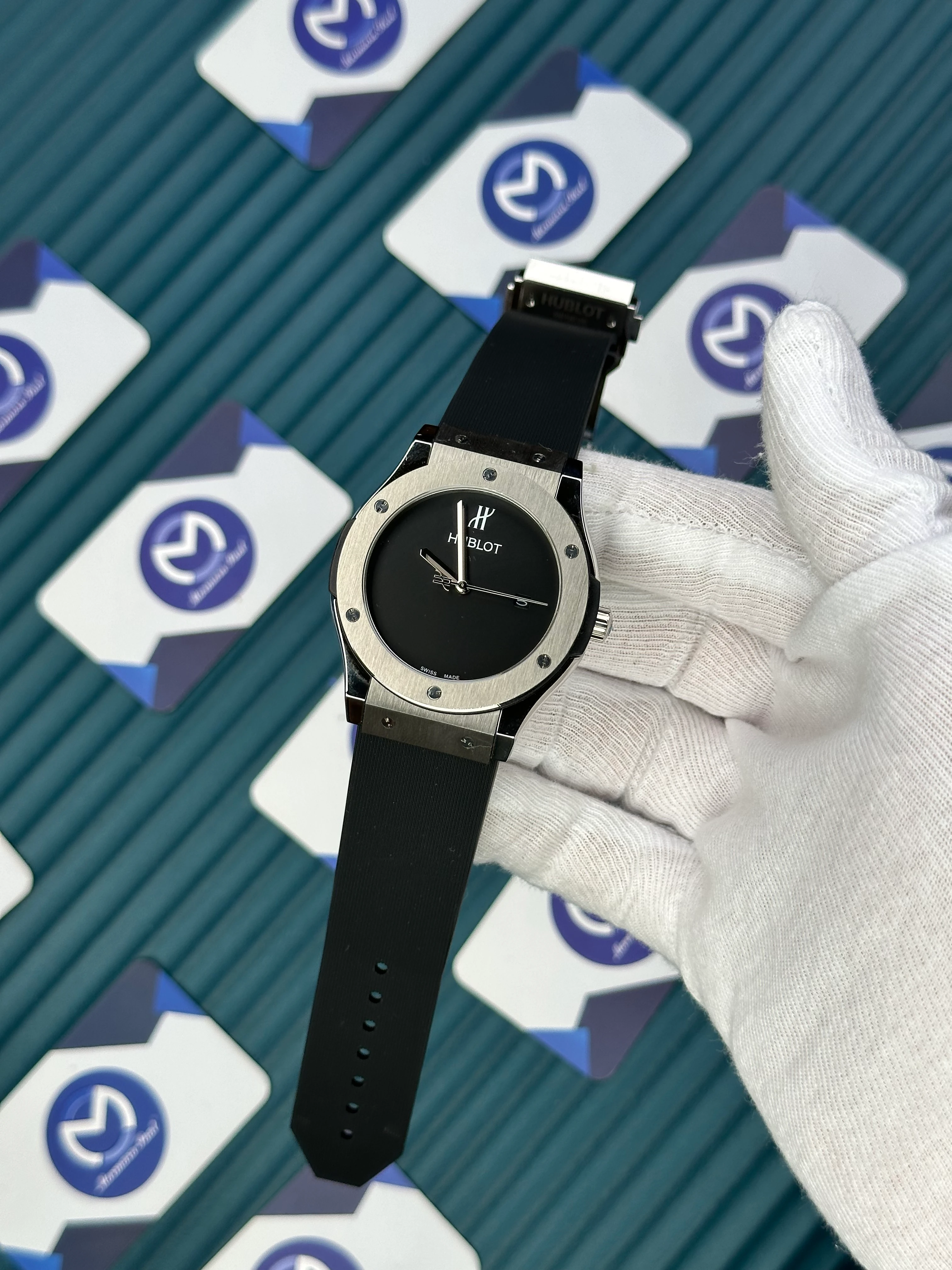 HUBLOT GENEVE AUTOMATIC VENDOME BLACK DIAL NO INDEX SILVER CASE BLACK RUBBER CORD 