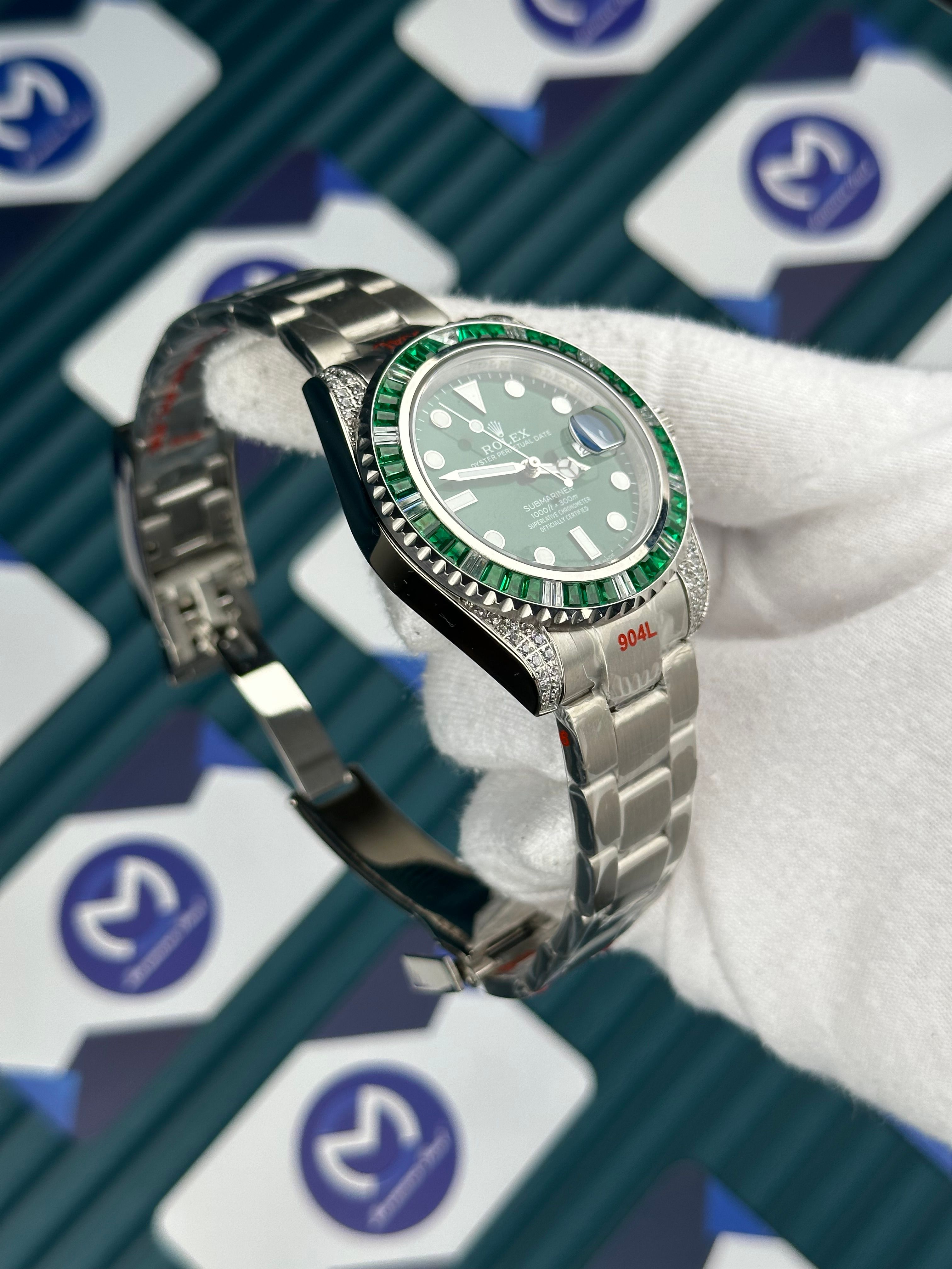 Rolex Submariner Taşlı Bezel Yeşil Kadran 