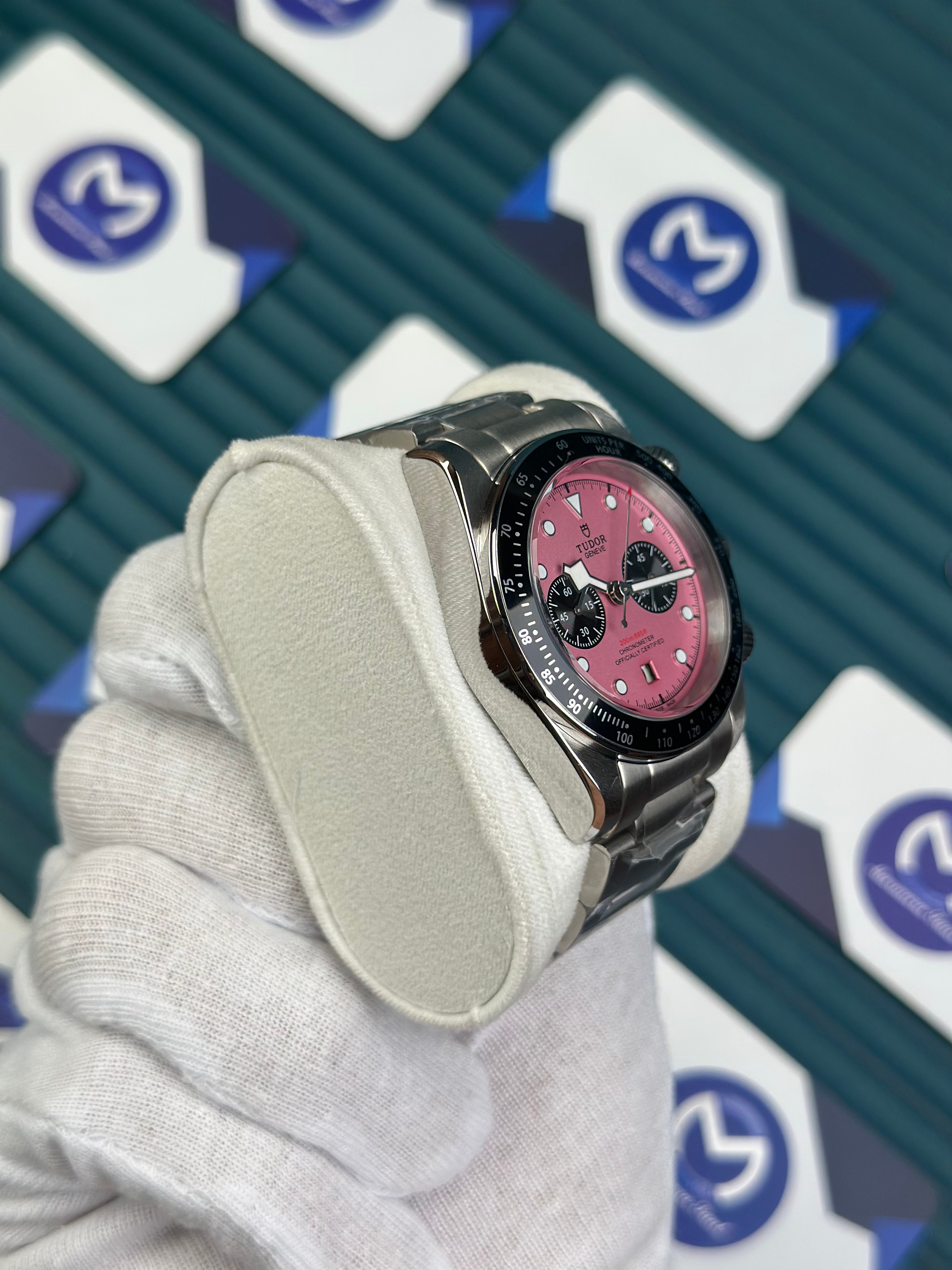 TUDOR BLACK BAY CHRONO MIAMI PINK SILVER OYSTER