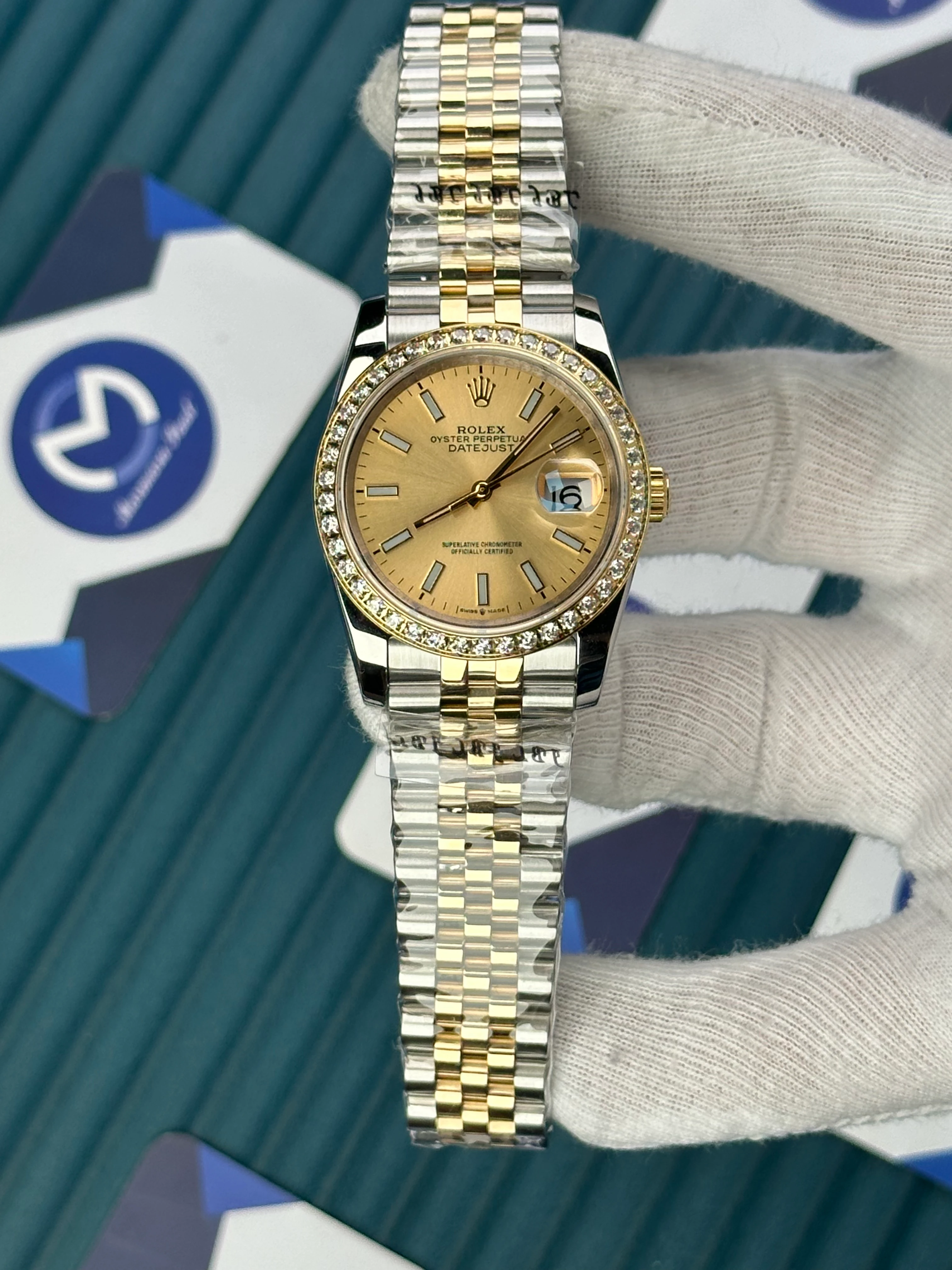 ROLEX 36 MM DATEJUST GOLD DIAL ROD INDEX DIAMOND BEZEL GOLD-SILVER JUBILE 