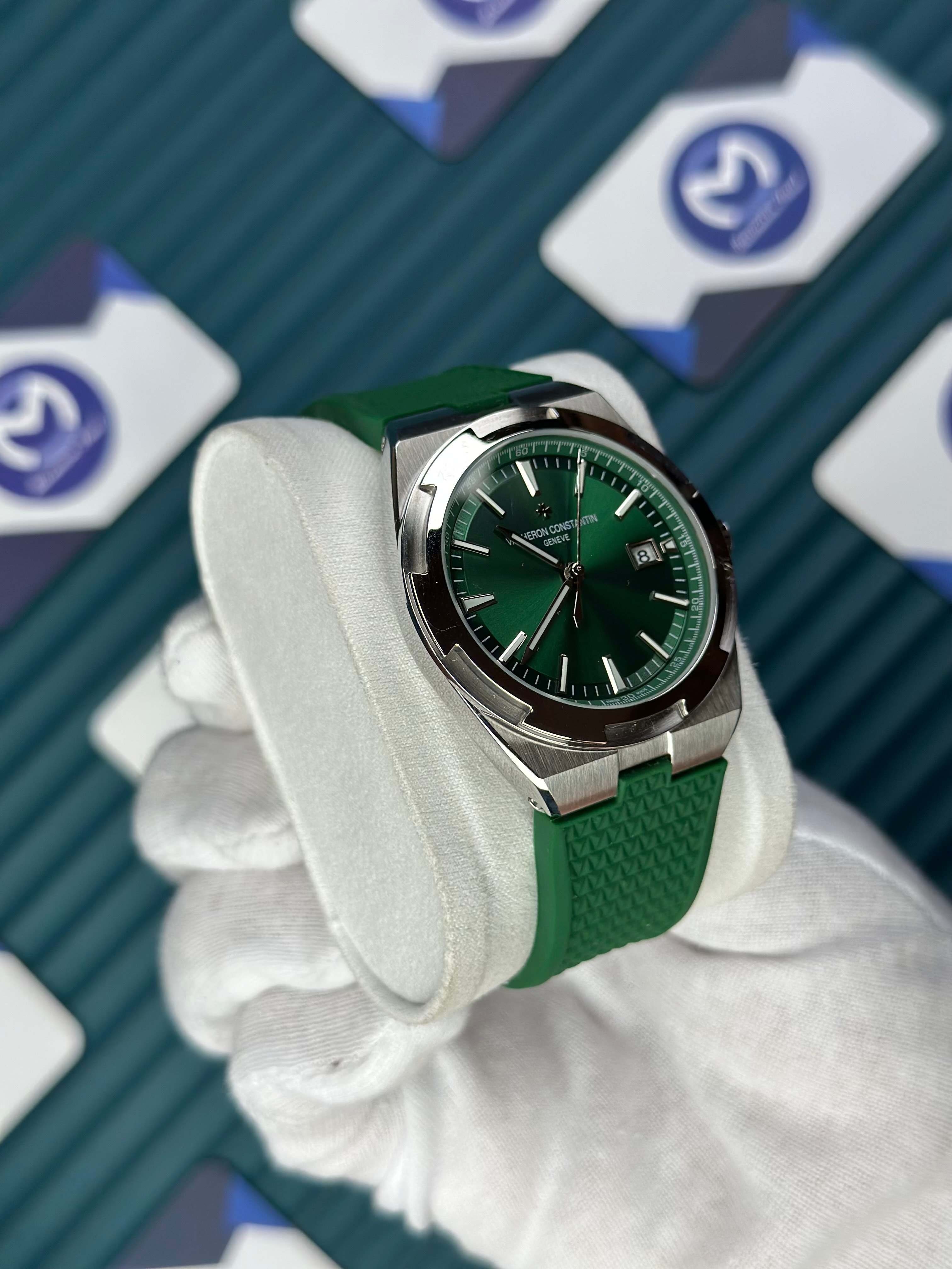 VACHERON CONSTANTIN GREEN DIAL SILVER CASE OVERSEAS GREEN RUBBER