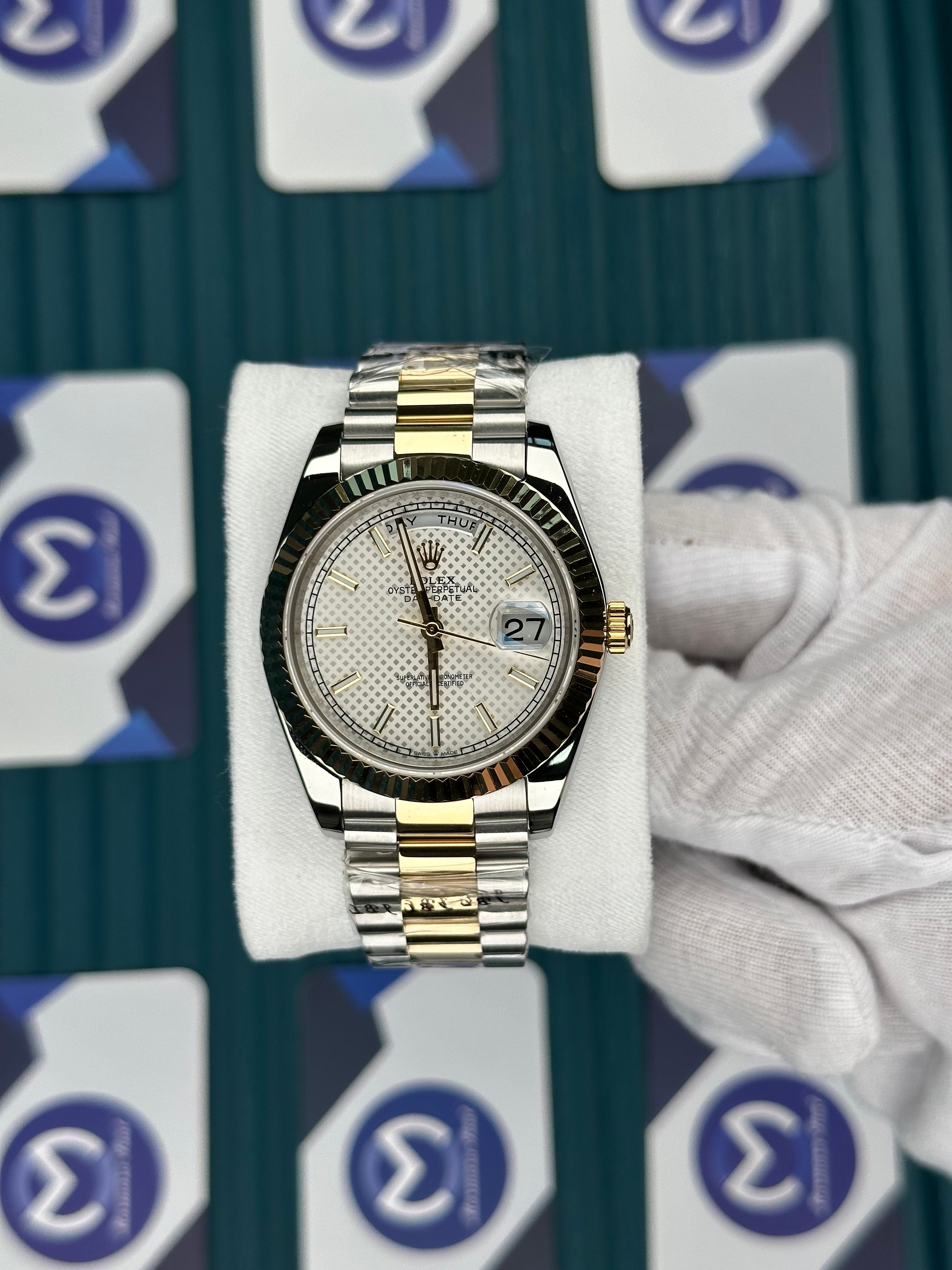 ROLEX DAY-DATE WHITE MOZAIK DIAL GOLD-SILVER PRESIDENT