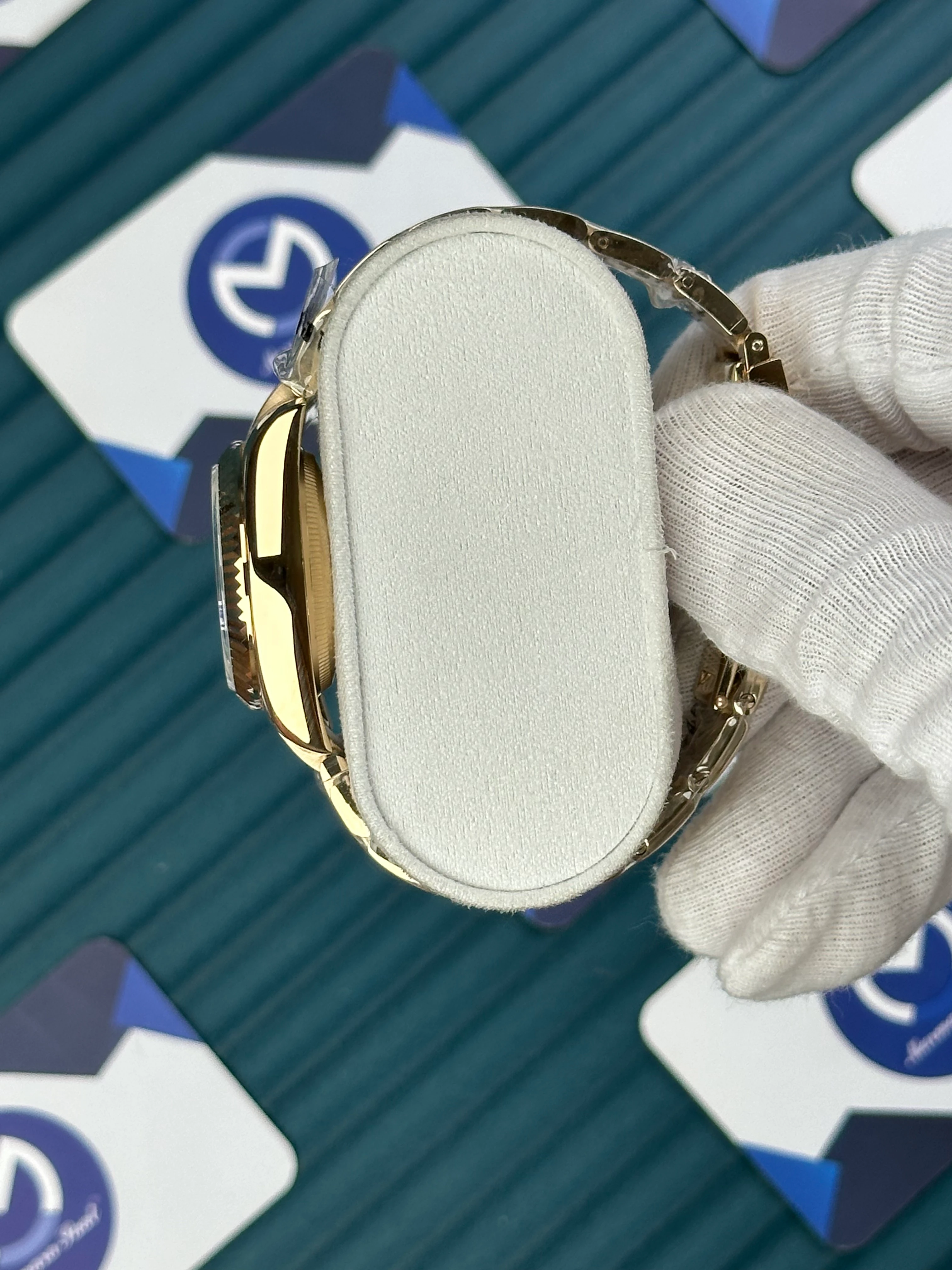 ROLEX 31 MM DATEJUST WHITE DIAL ROMA INDEX GOLD OYSTER 